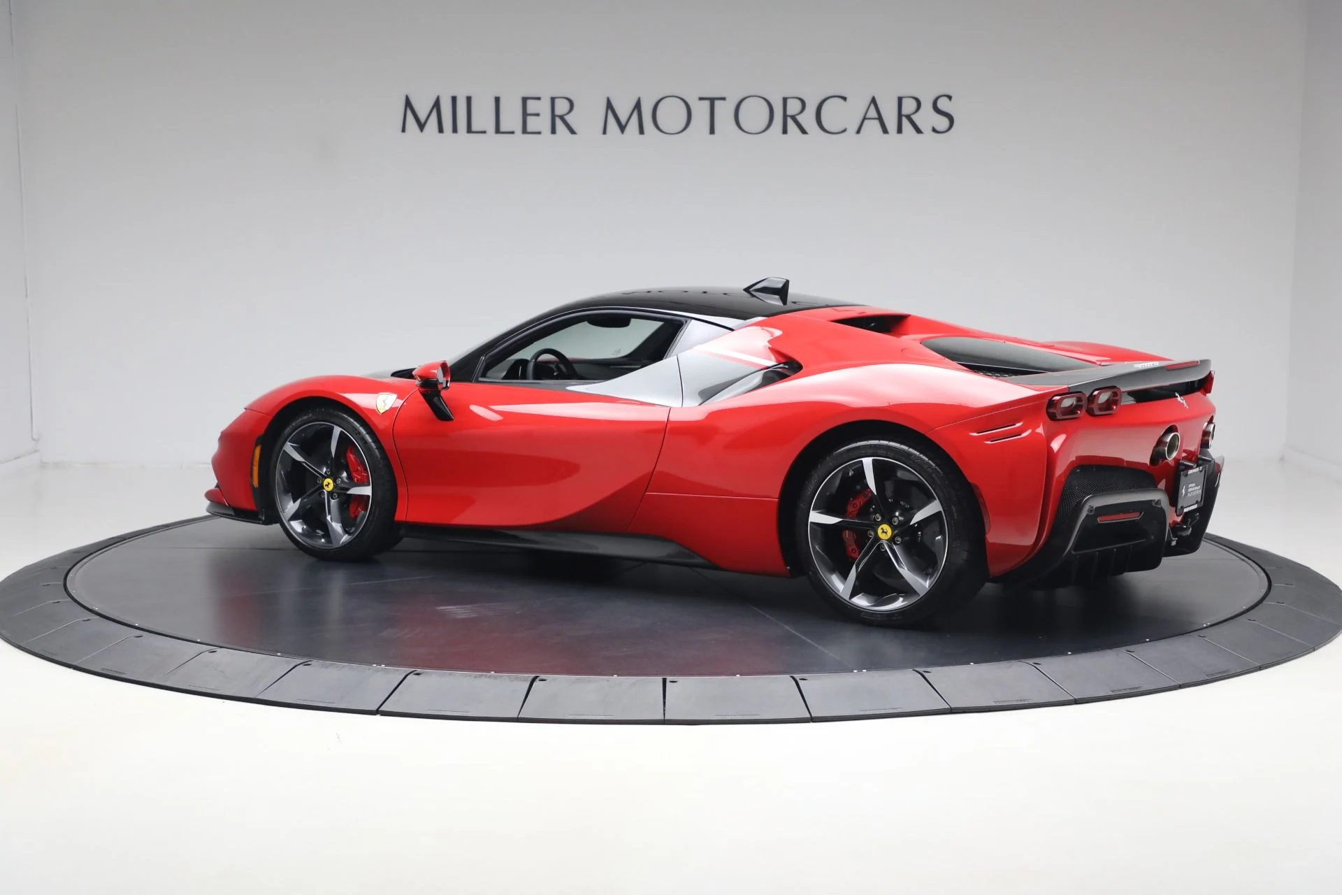 mph004_1157652543_Used_2023_Ferrari_SF_90_Stradale_1787320276_c685404271