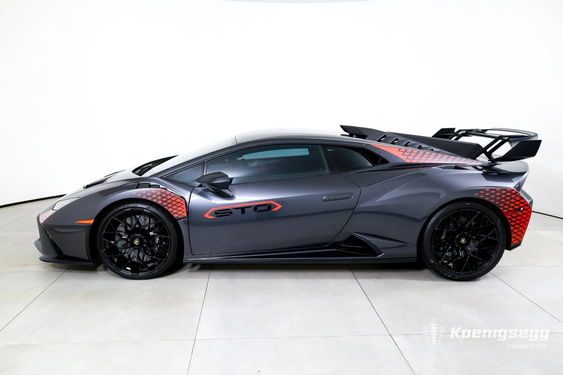 mph004_1164050402_Used_2022_Lamborghini_Huracan_STO_1761056337_f068eec2dd
