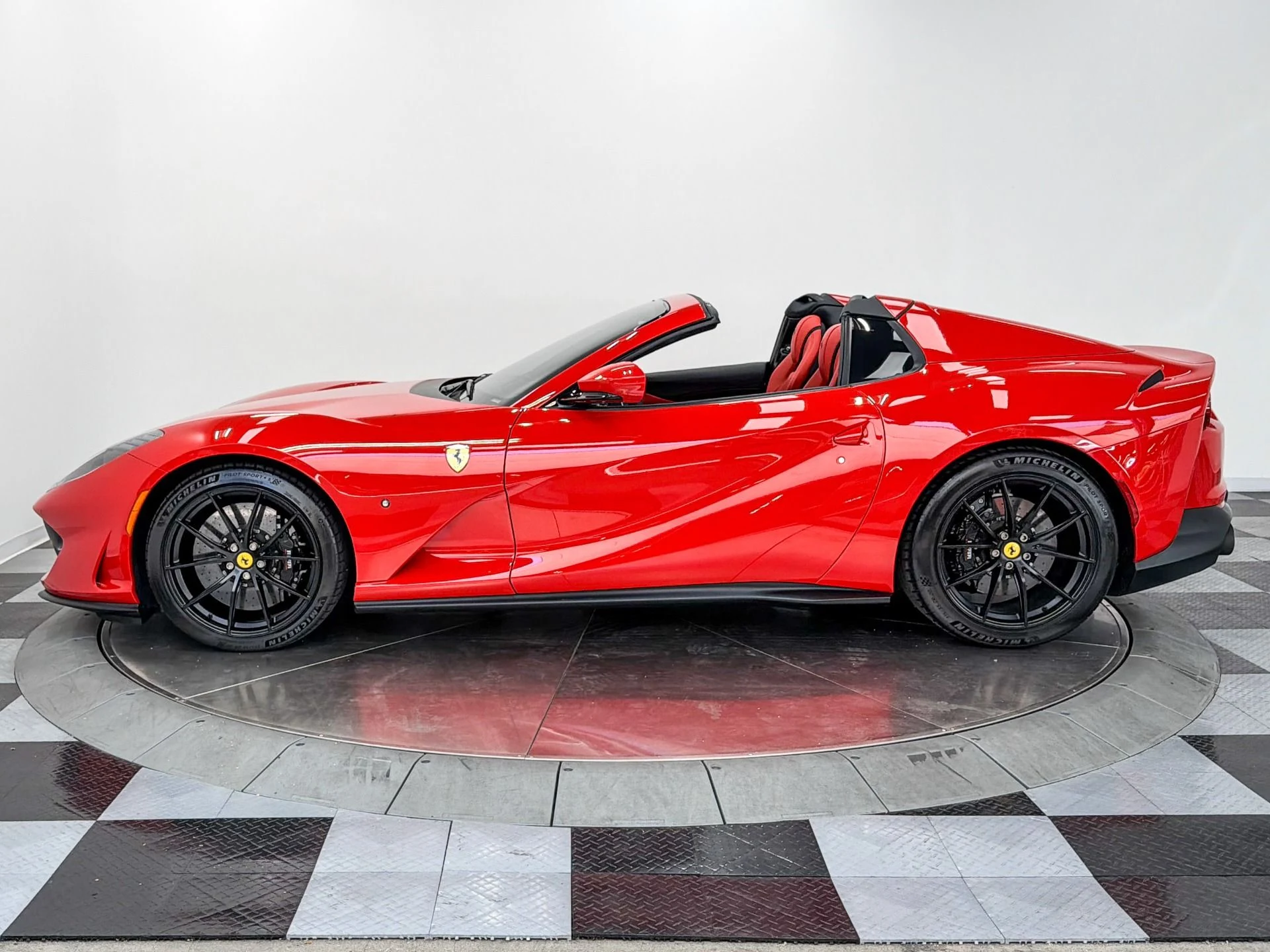 mph004_1164891231_Used_2023_Ferrari_812_GTS_Daytona_Seats_Interior_Carbon_Suspension_Lifter_1781810794_33608b101a
