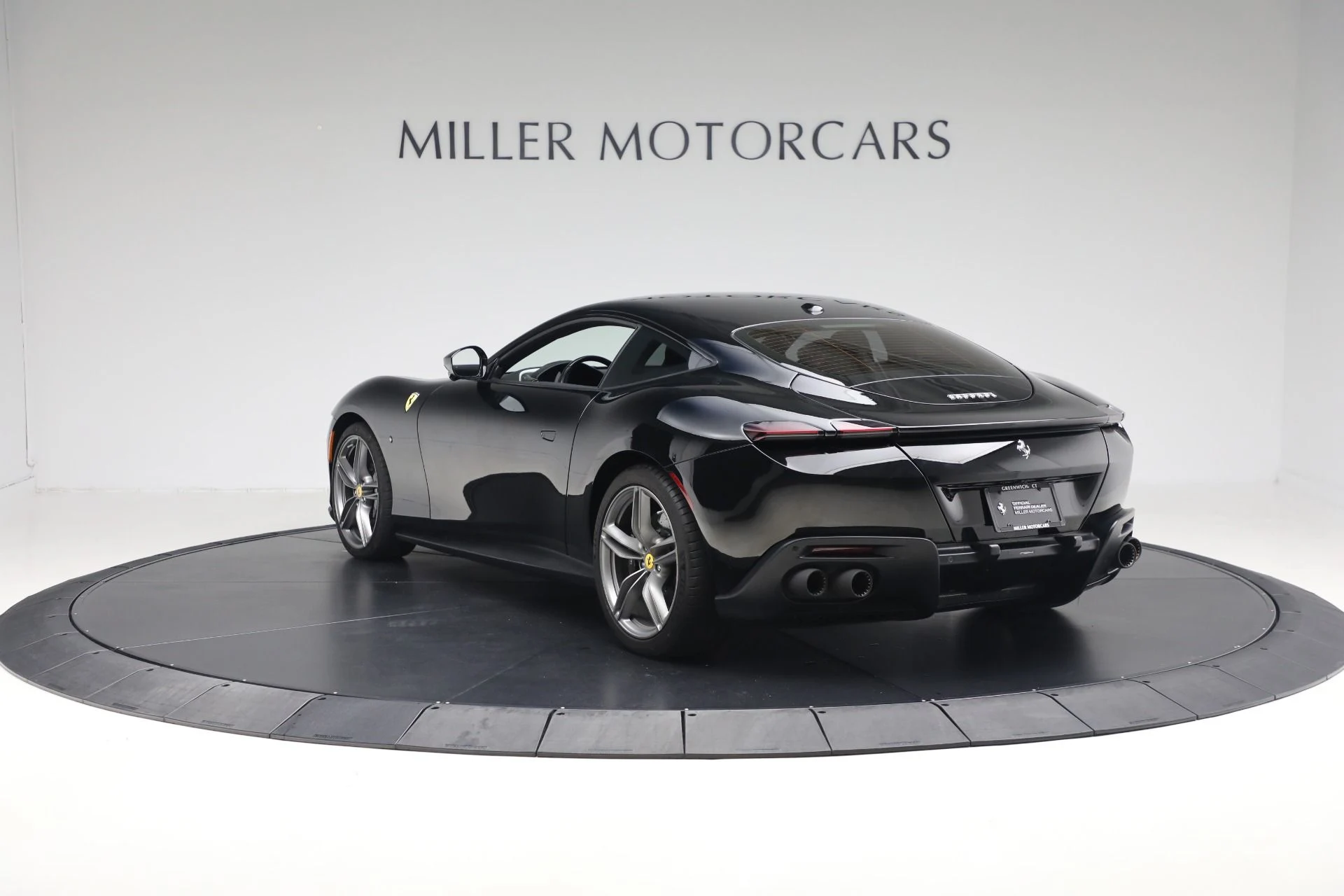 mph004_1178954711_Used_2022_Ferrari_Roma_b2422ce13b