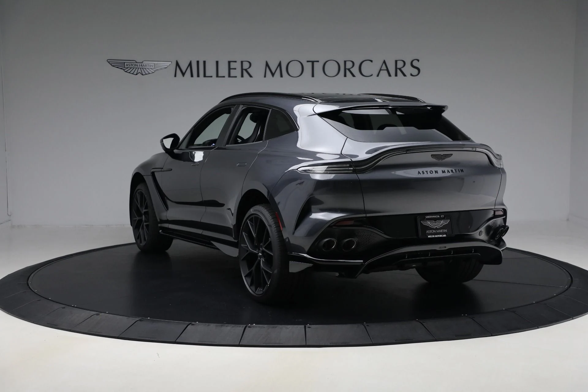 mph004_1182575801_New_2025_Aston_Martin_DBX_707_5909837cb5
