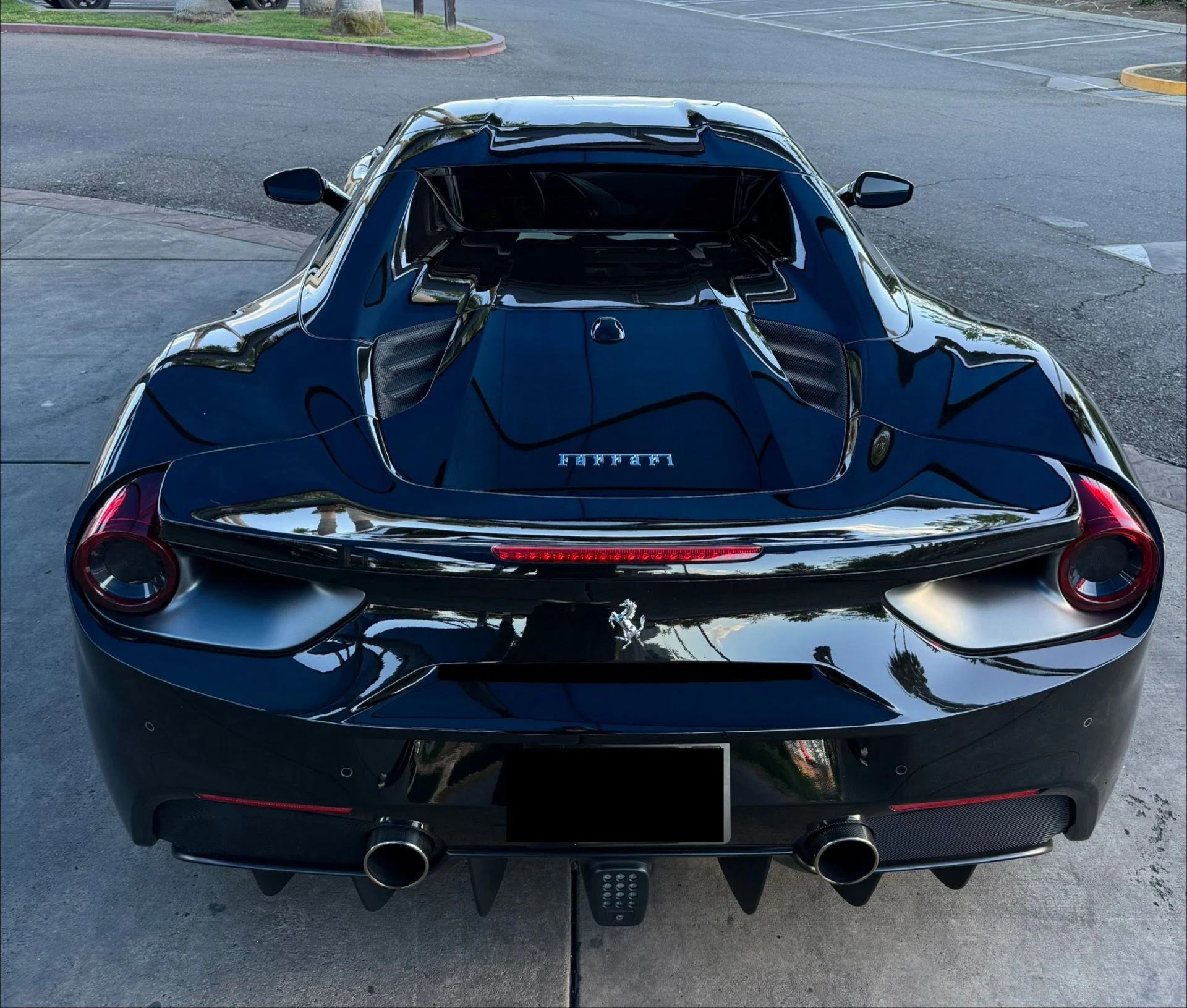 mph004_1183617839_Used_2018_Ferrari_488_Spider_1776269553_bfb383a893