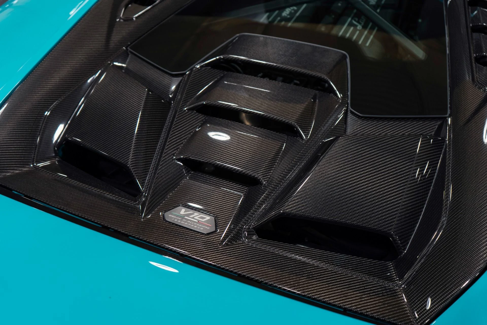 mph004_1185564825_Used_2023_Lamborghini_Huracan_Tecnica_Ad_Personam_Blu_Glauco_1770773023_fe9031dc6d