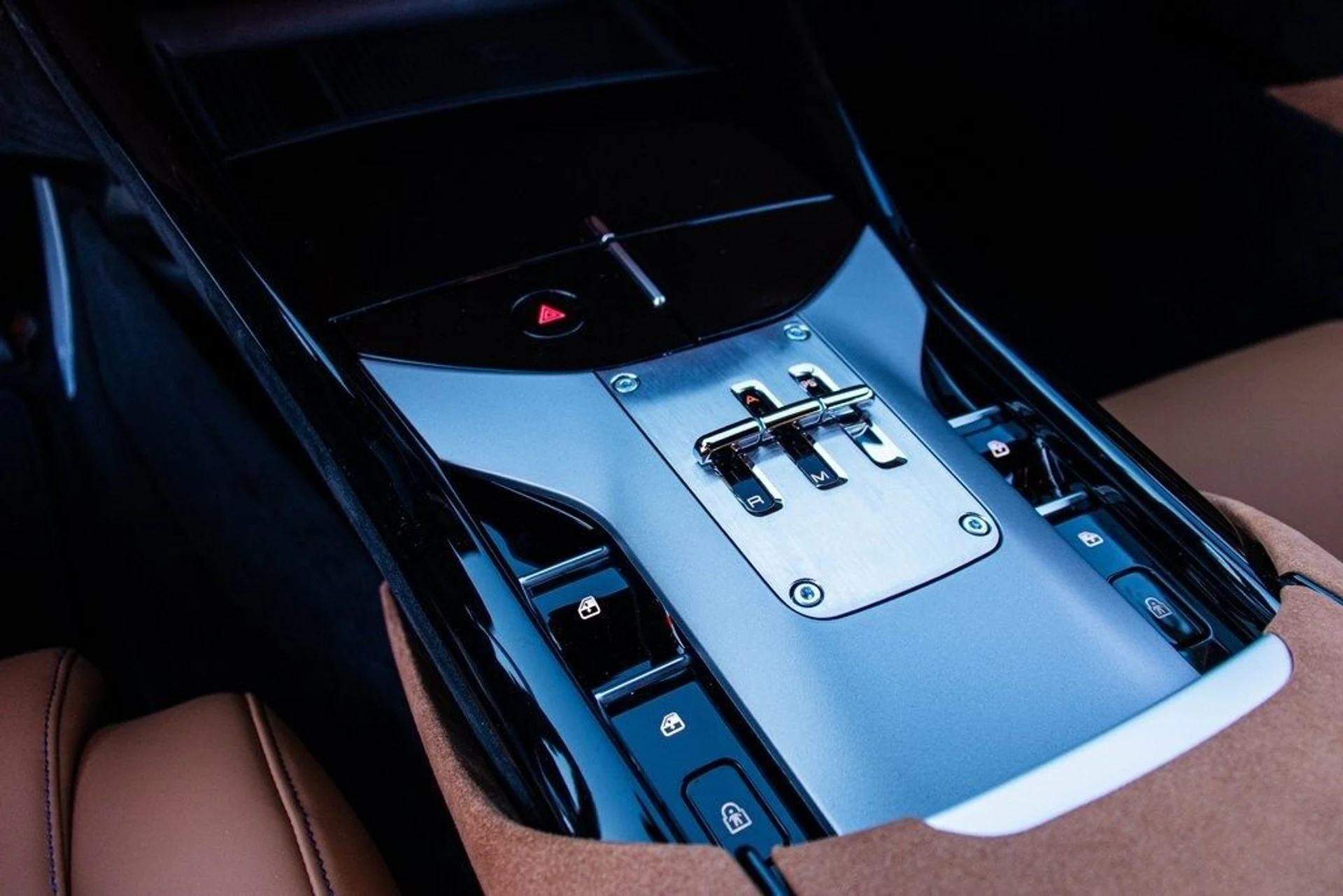 mph004_1197289125_84a22f3a76433b31c2167a8f1a88f849x_c6625518c7