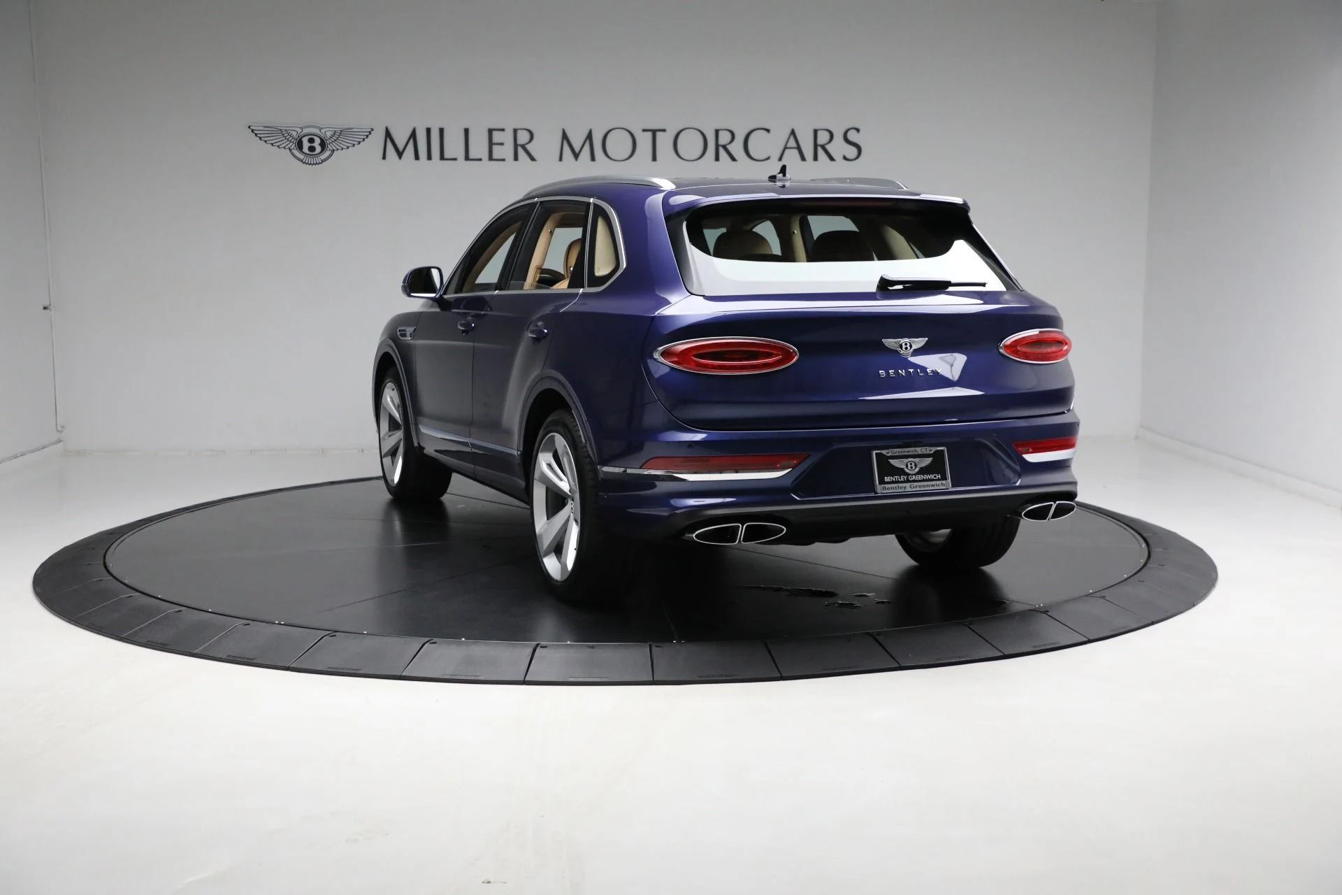 mph004_120213997_Used_2023_Bentley_Bentayga_V8_25a57adeee