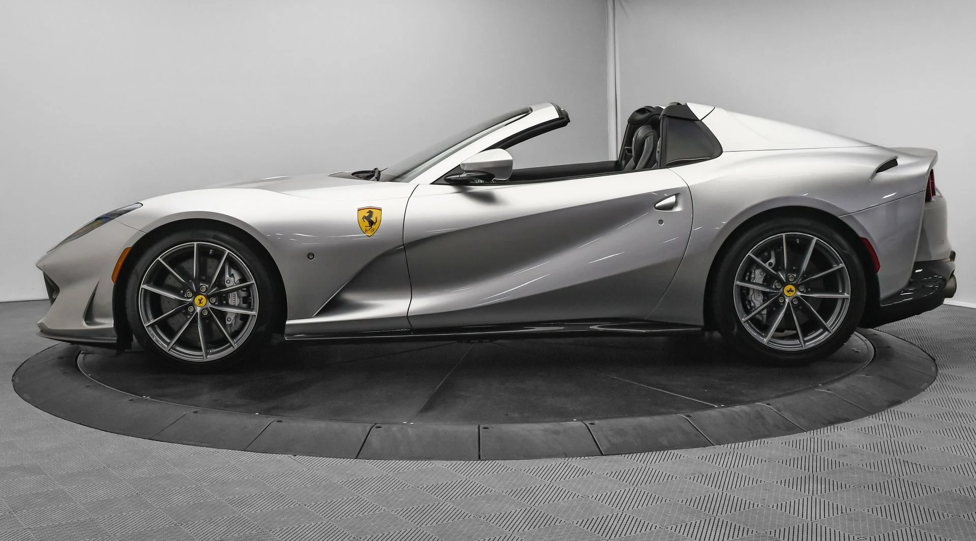 mph004_120245947_cf1e3b4fb0d543cbb9d8d41c2333dbbc_183a604d58