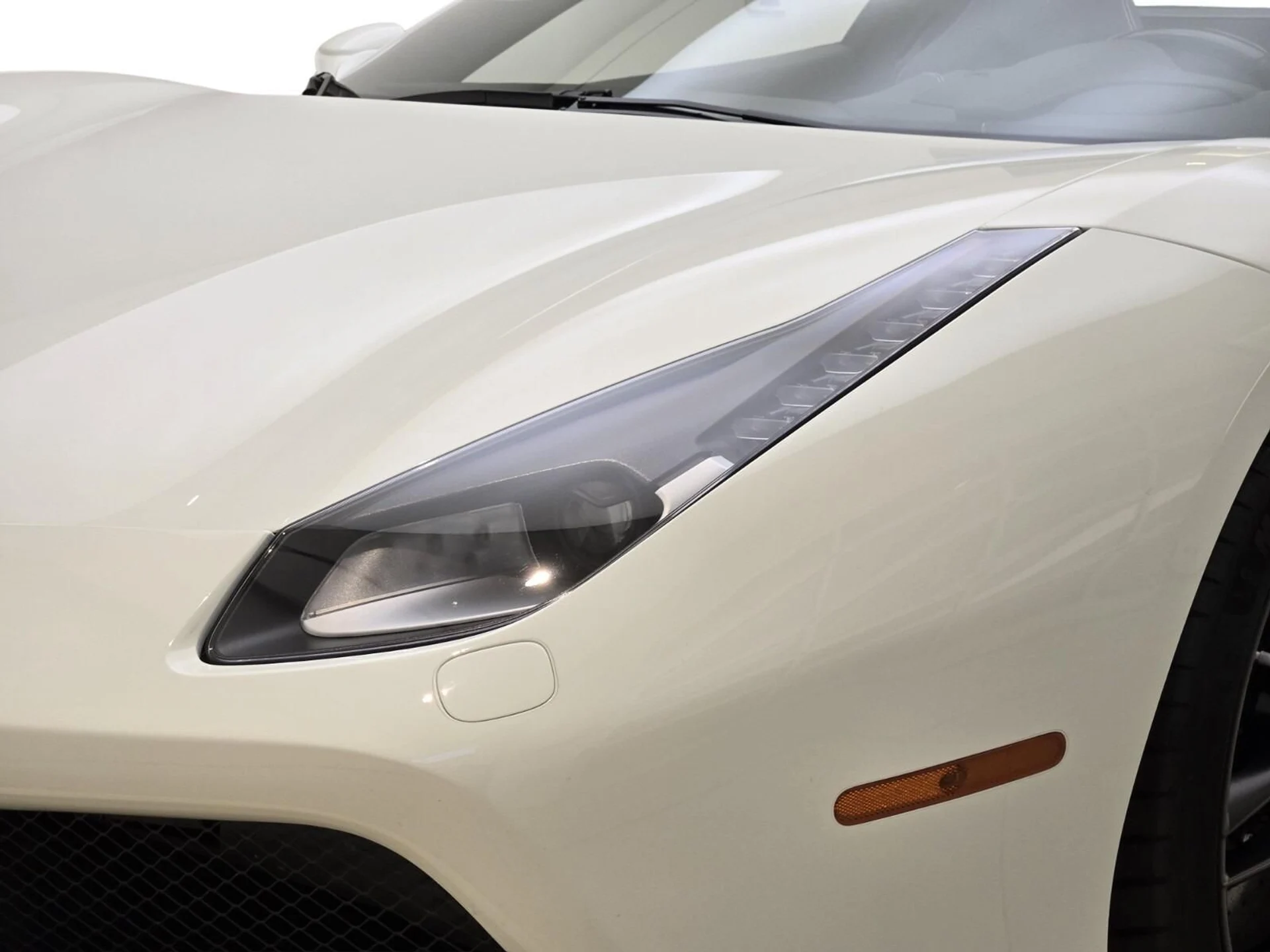 mph004_1212349685_Used_2019_Ferrari_488_Spider_1761634720_a12499b103