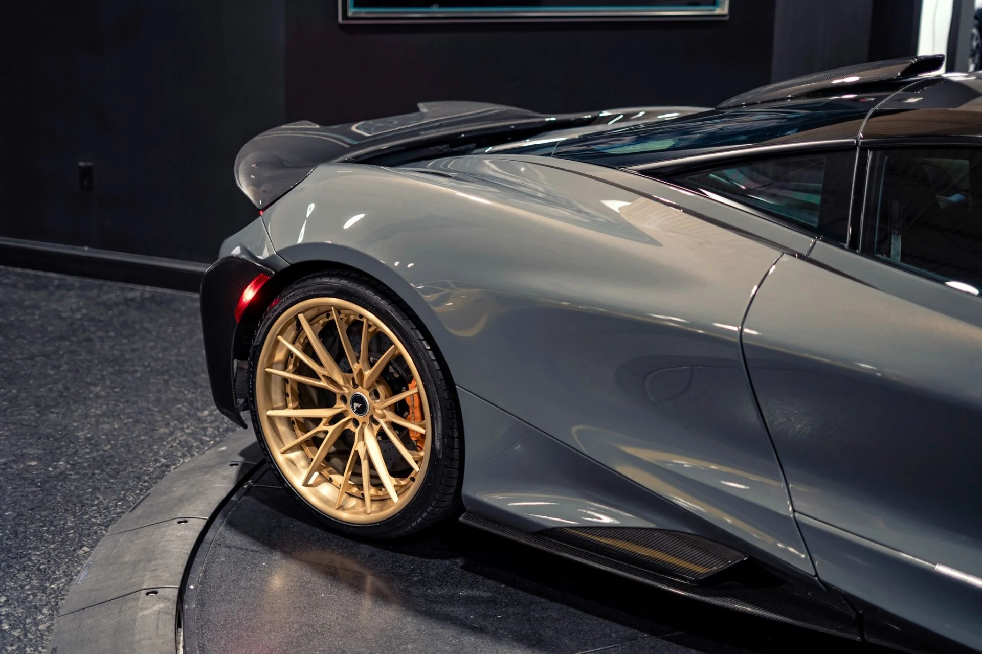 mph004_1215632315_Used_2021_Mc_Laren_765_LT_MSO_Spec_in_Chicane_Grey_w_Roof_Scoop_530_K_MSRP_1778865851_16c51594c0