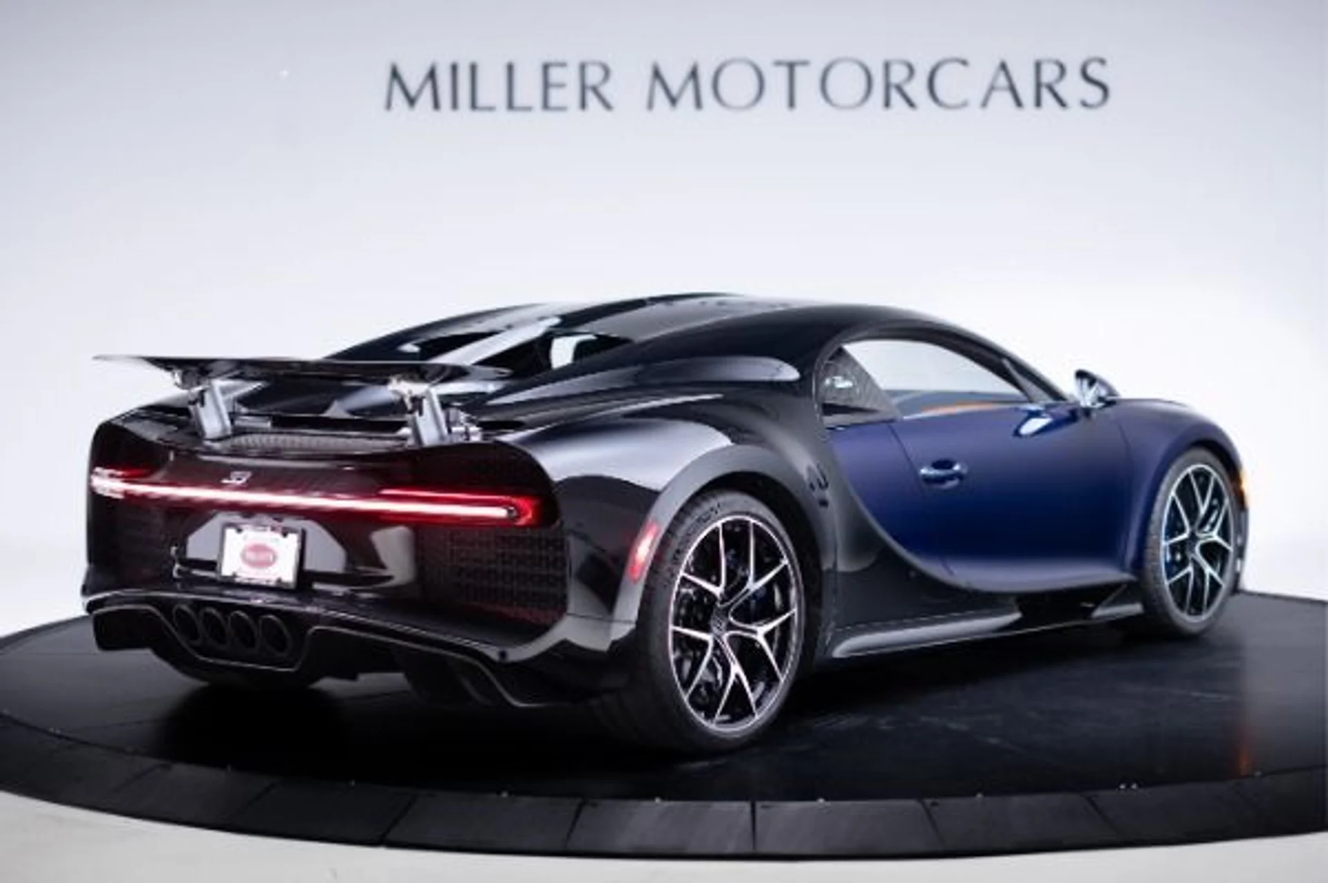 mph004_1217652317_Used_2020_Bugatti_Chiron_Sport_041b38cf67