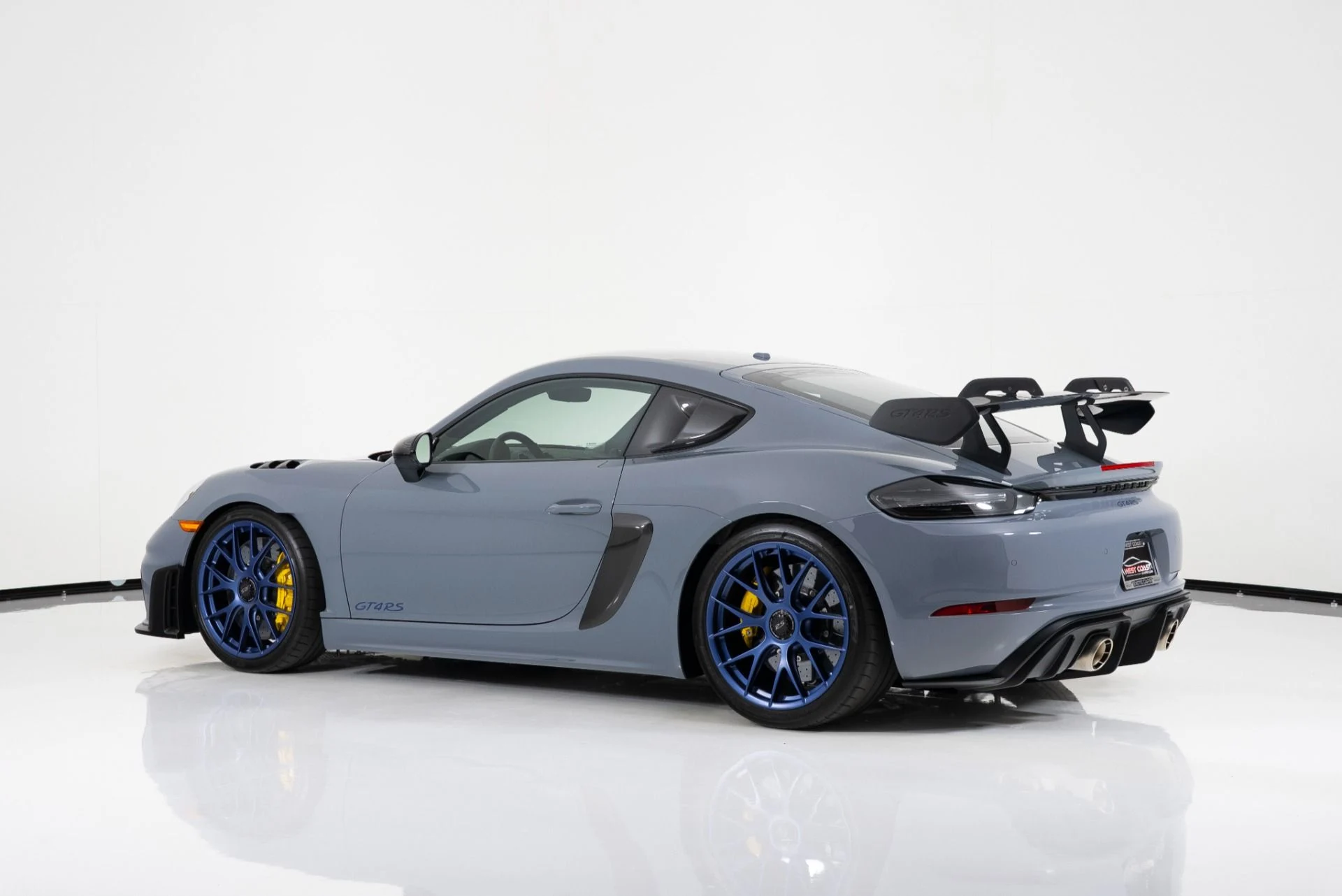 mph004_1218875483_Used_2024_Porsche_718_Cayman_GT_4_RS_1756417598_c11f9ead1f