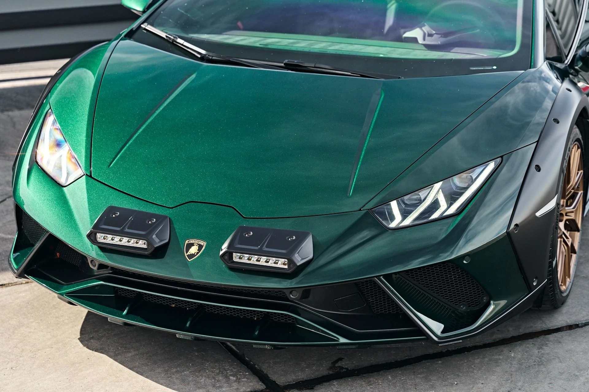 mph004_1220852175_Used_2024_Lamborghini_Huracan_Sterrato_Base_1790364958_02a34413d9