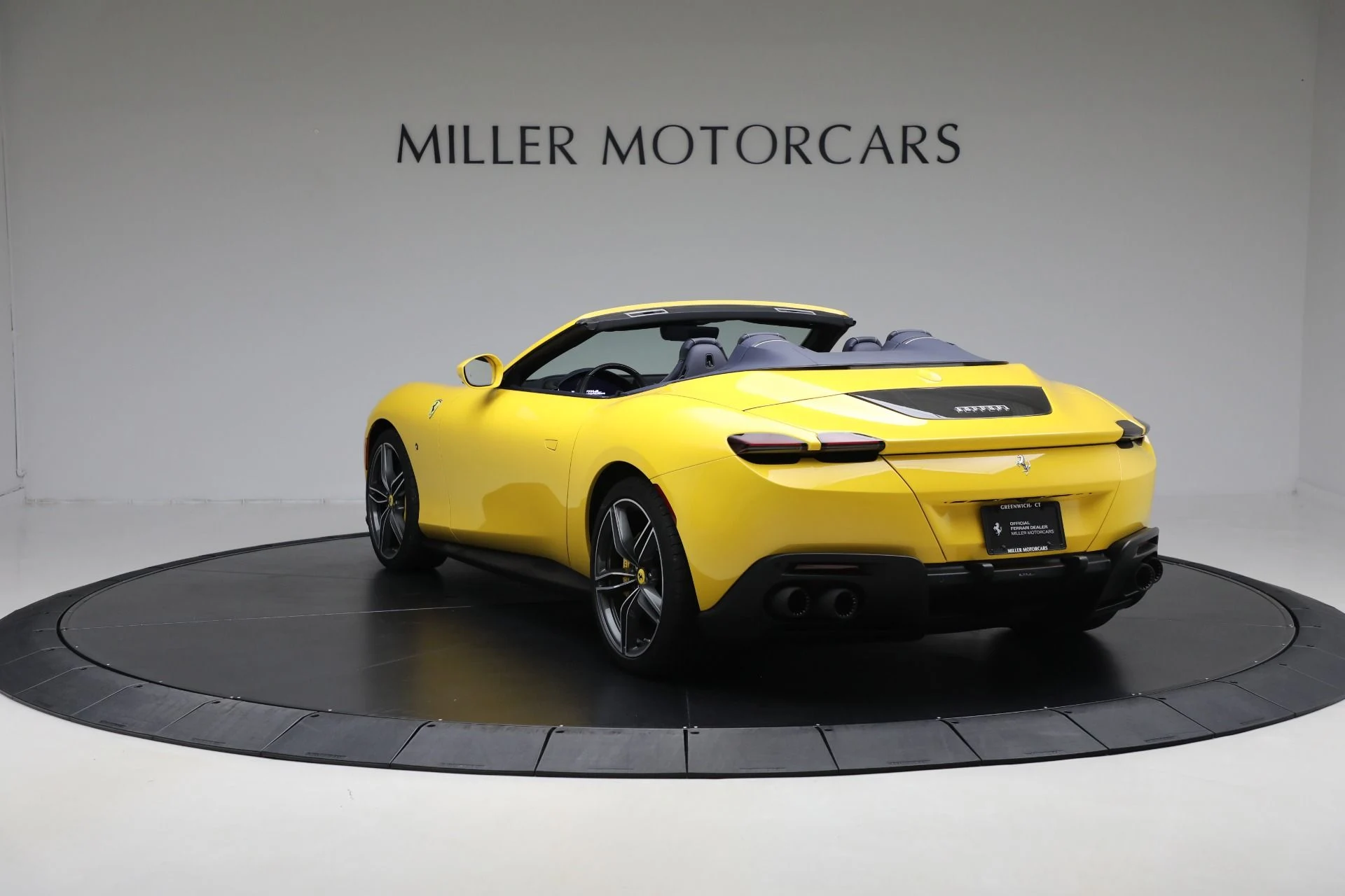 mph004_1223799521_Used_2025_Ferrari_Roma_Spider_1758310814_48bf6a3cdd