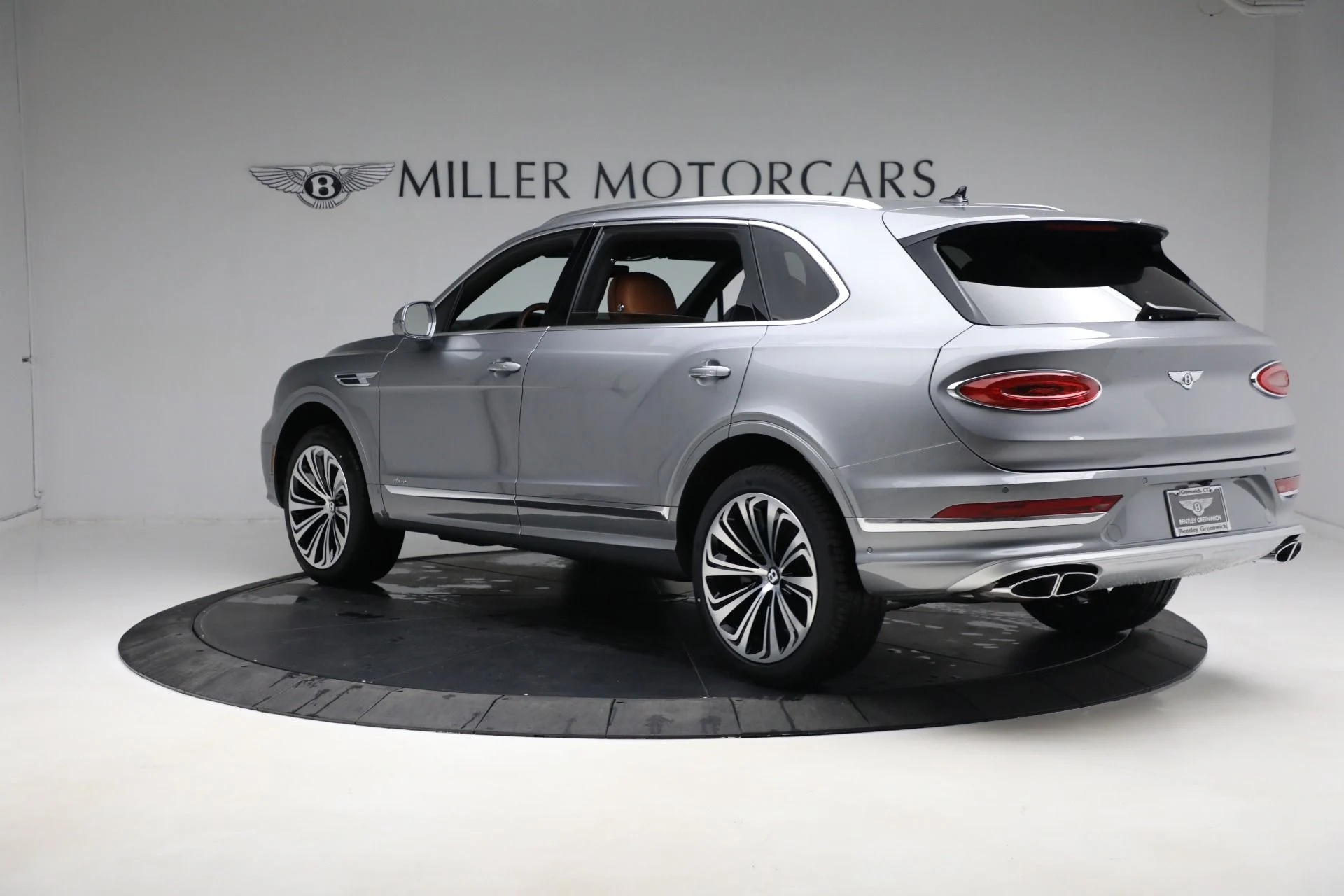 mph004_1236212022_Used_2023_Bentley_Bentayga_EWB_Azure_V8_90e5549398