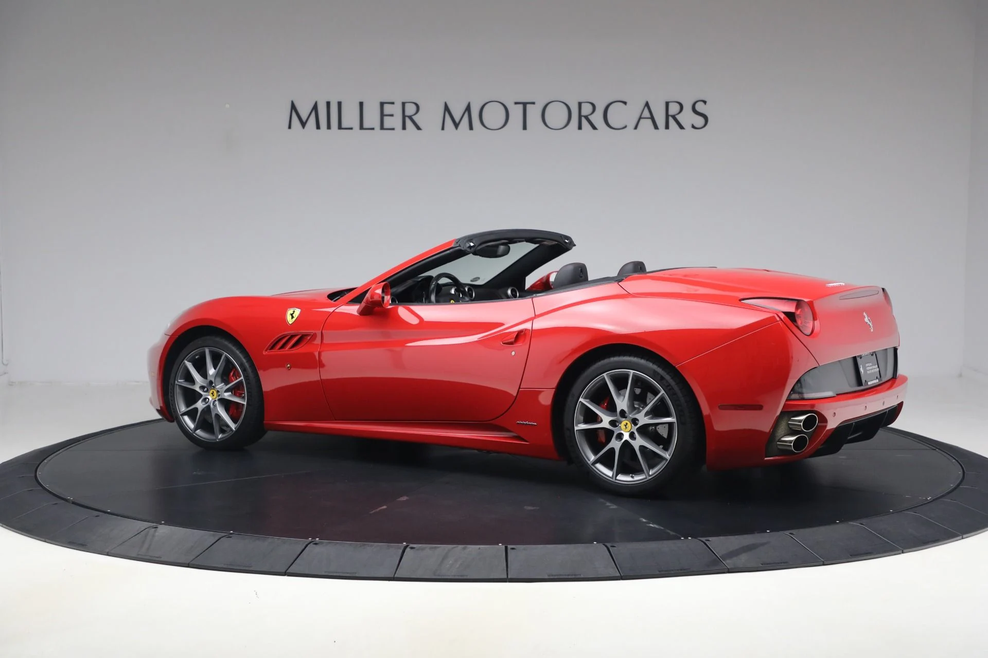 mph004_1248115070_Used_2014_Ferrari_California_30_1790957521_acd0bc4d7f
