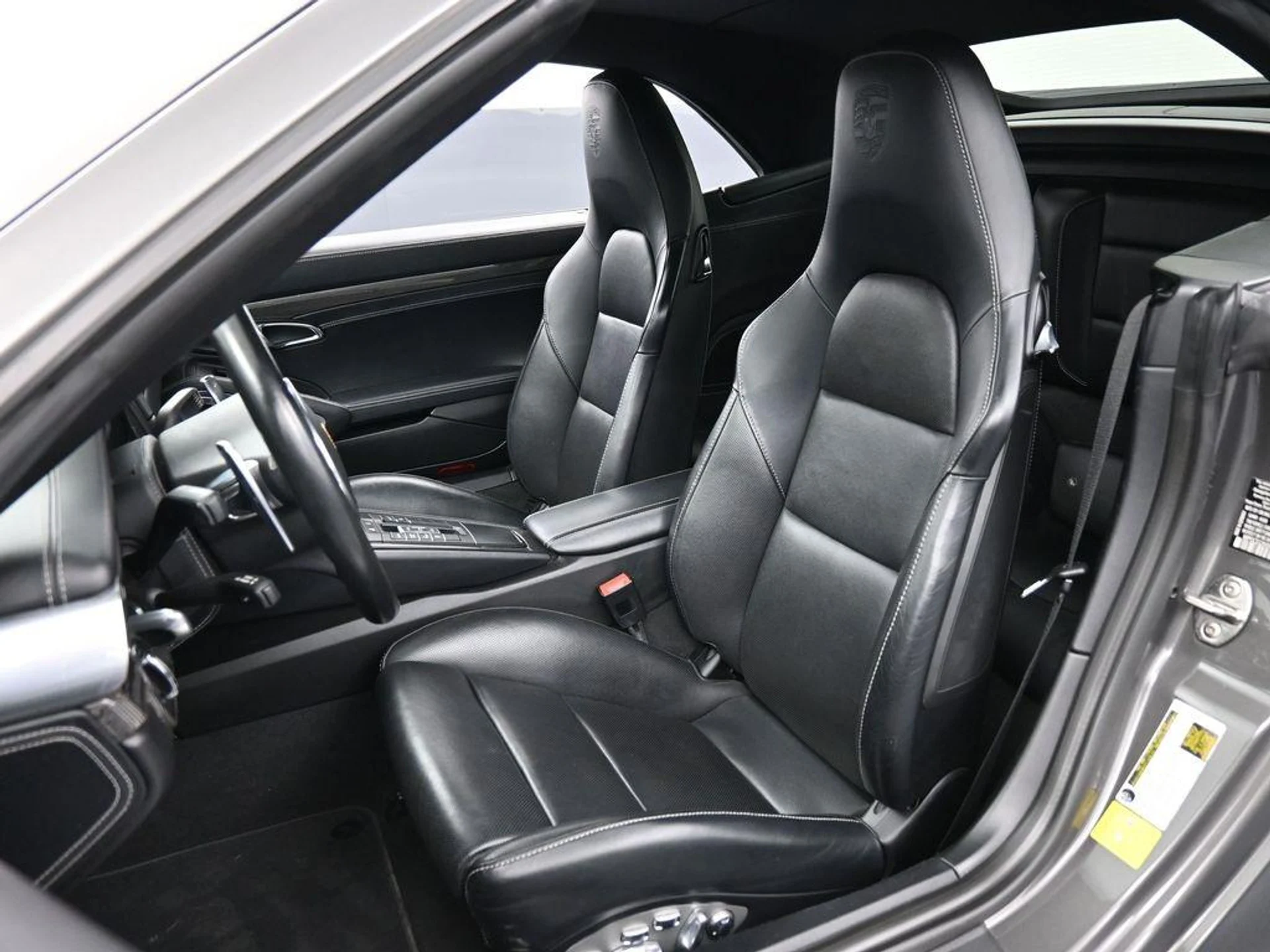 mph004_126683391_494083218_698444741f4dc2a81043a542_5e87efd906