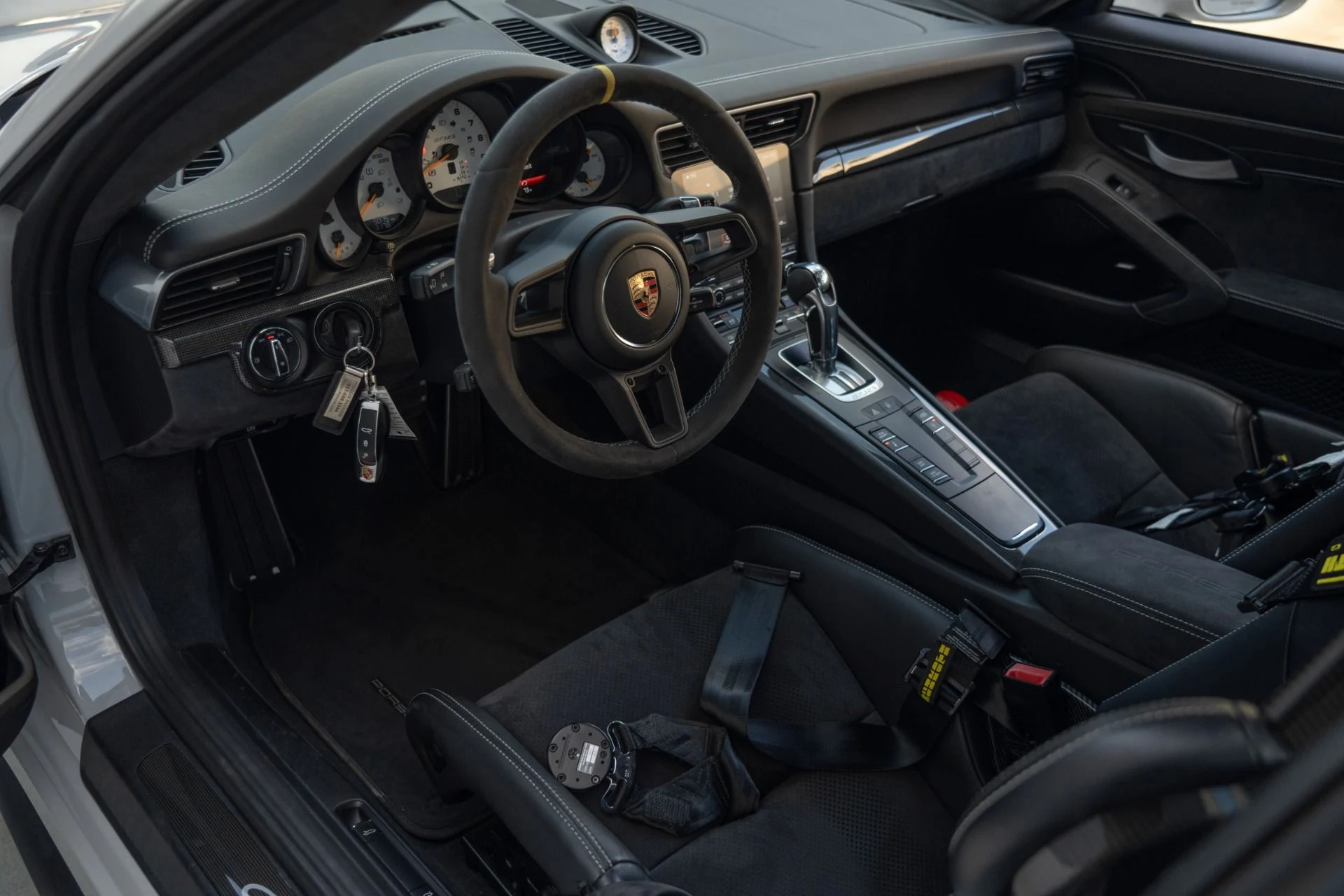 mph004_1281498708_Used_2019_Porsche_911_GT_3_RS_1759431879_410697a09b