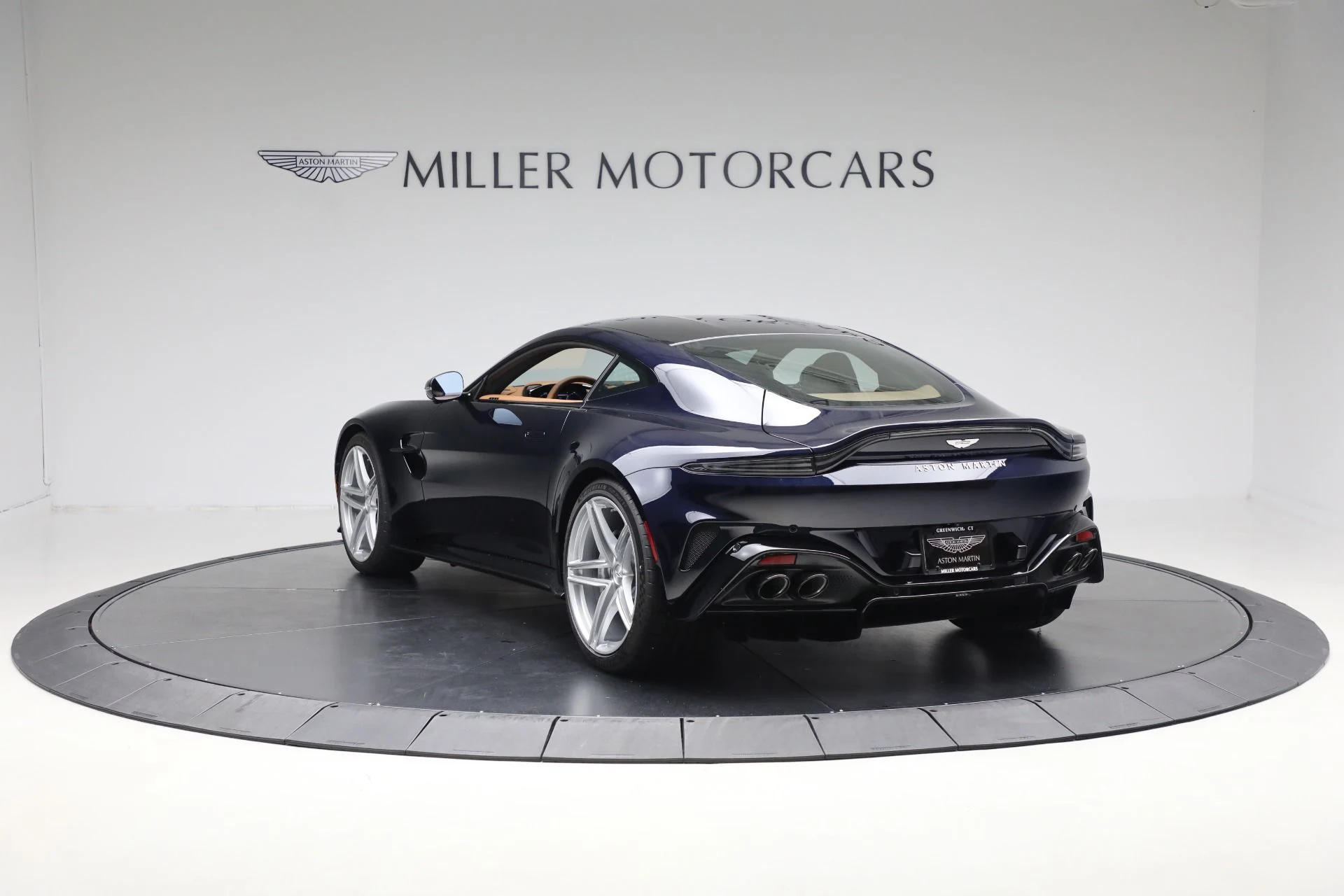 mph004_1281646713_New_2026_Aston_Martin_Vantage_cee76e48f2