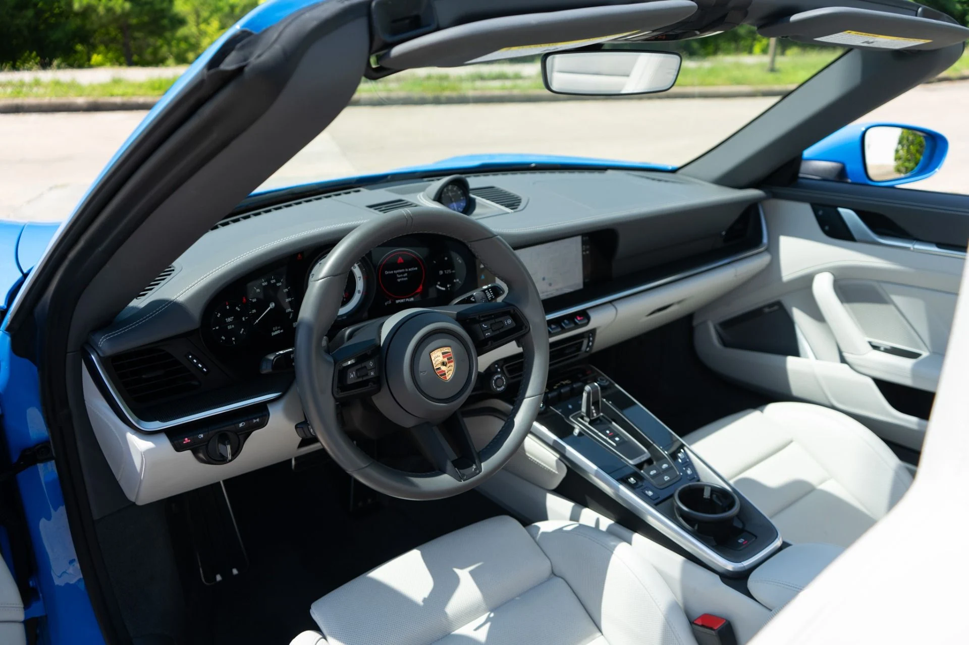 mph004_1287587531_Used_2023_Porsche_911_Turbo_S_1780079475_5d9e9c3f9a