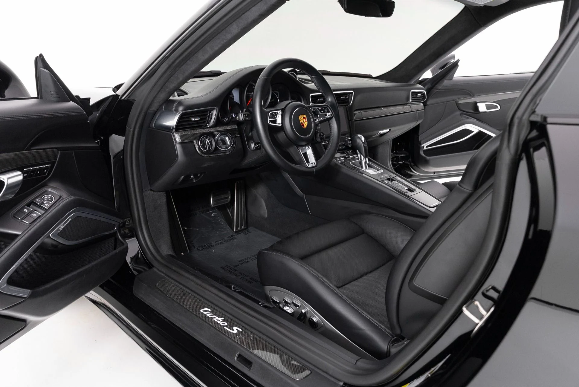 mph004_1291639305_Used_2018_Porsche_911_Turbo_S_1753740734_8c0b4e25f0