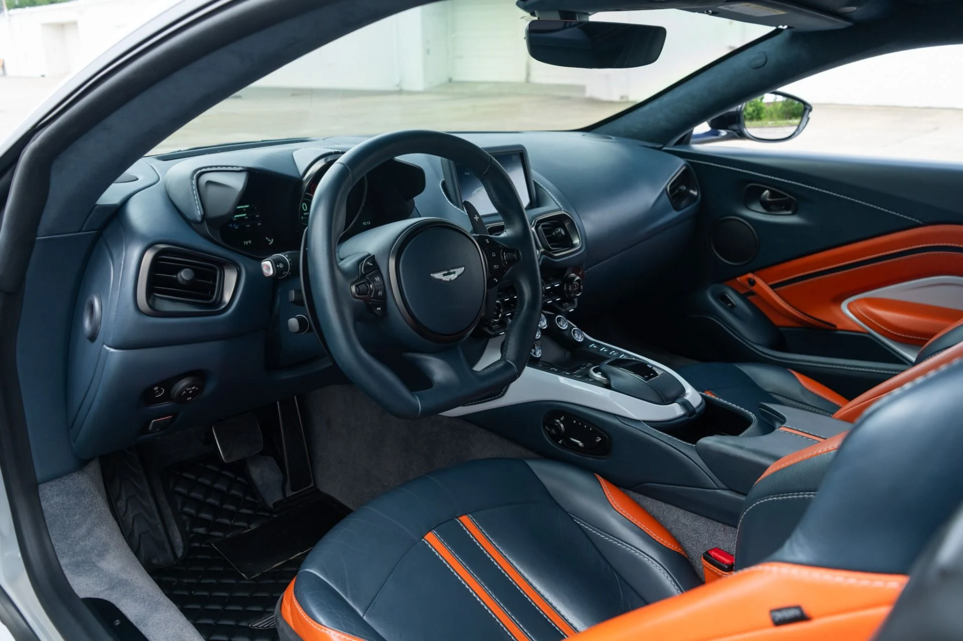 mph004_1301048259_Used_2019_Aston_Martin_Vantage_1777043829_2fad753072