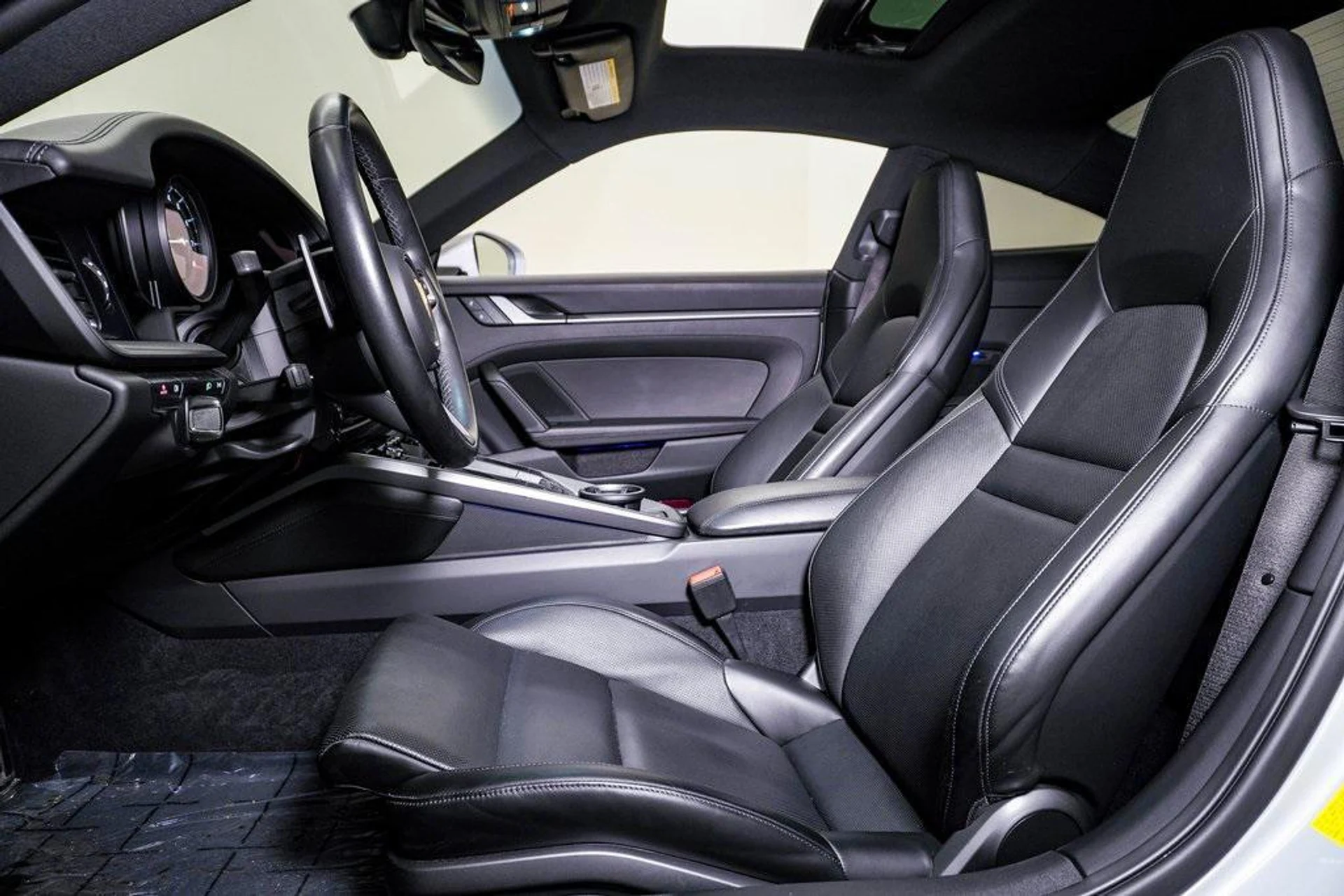 mph004_1319795371_M4_YG_00_zep_LM_Sk0qr_R7iu_J_Vin_Y_8fe117819a