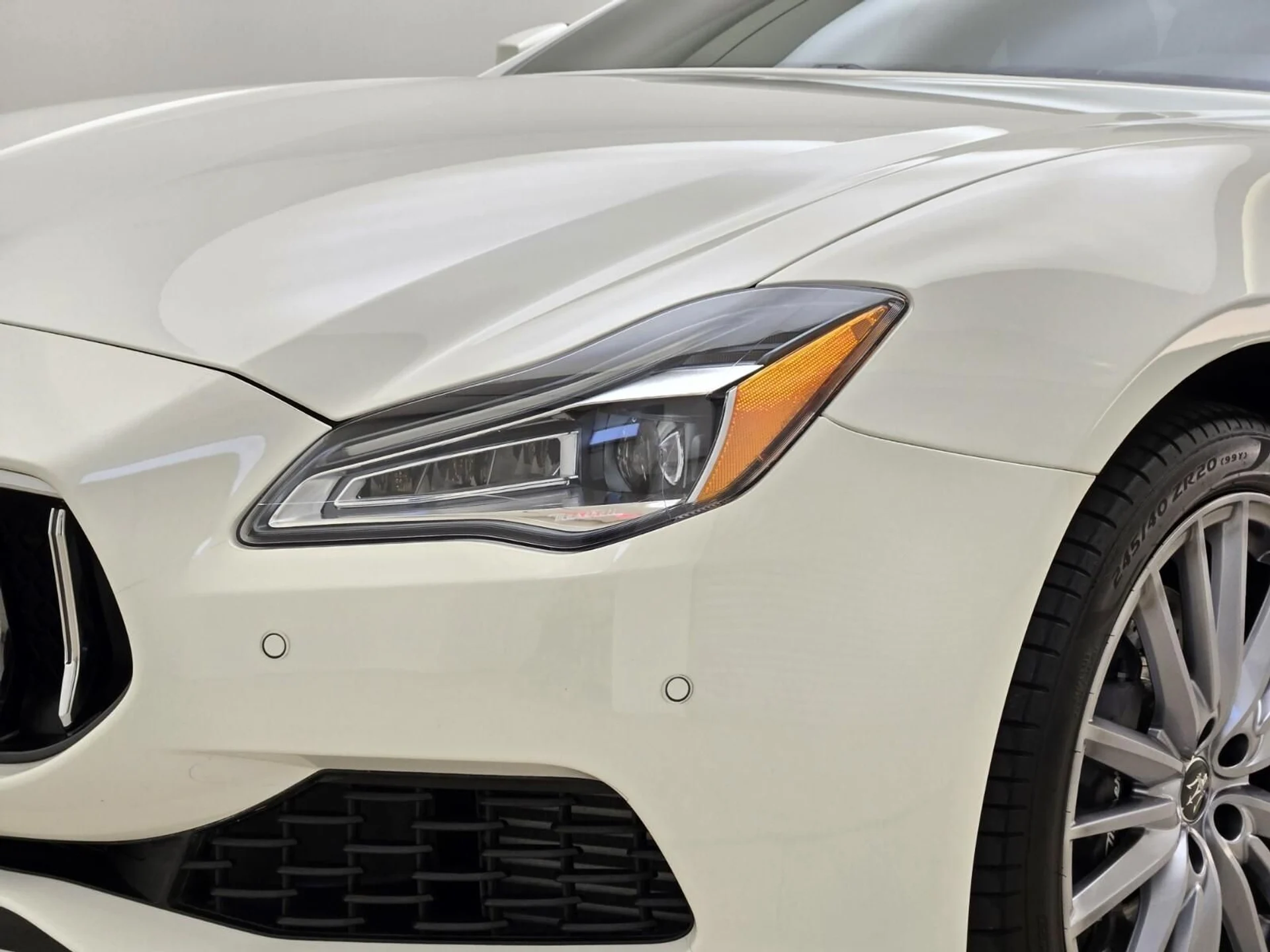 mph004_1333019902_Used_2023_Maserati_Quattroporte_GT_1777355963_3d1b378509