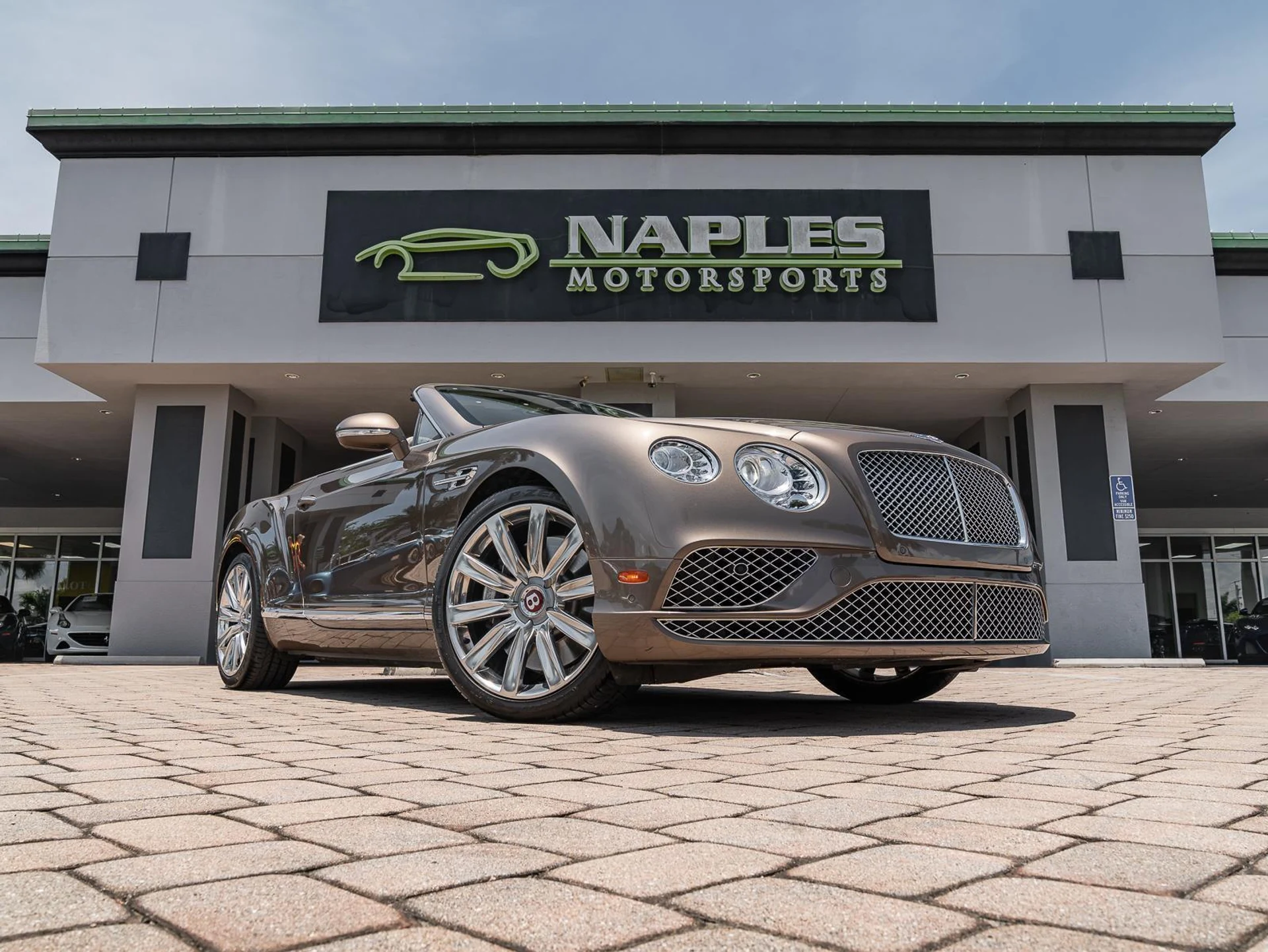 mph004_1353389743_Used_2016_Bentley_Continental_GT_V8_1779807701_ed0d36ff54