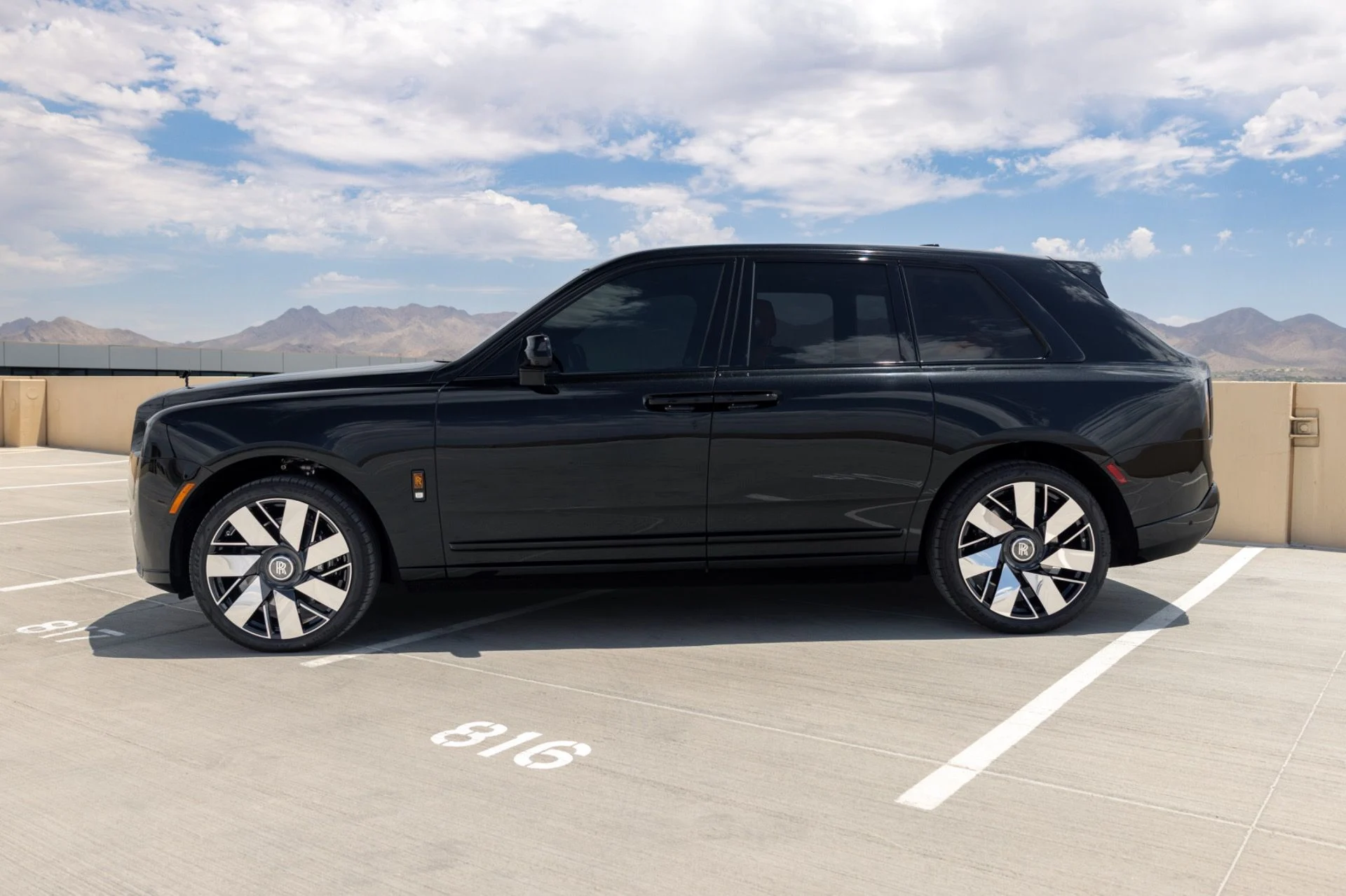 mph004_1353978128_Used_2026_Rolls_Royce_Cullinan_1782343213_677e973aa0