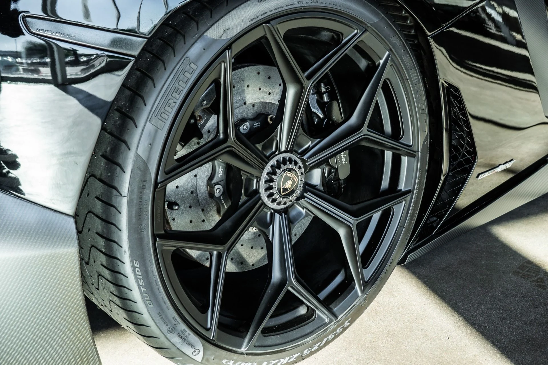 mph004_1355357899_Used_2016_Lamborghini_Aventador_LP_750_4_SV_1769476765_3dcae74dbf