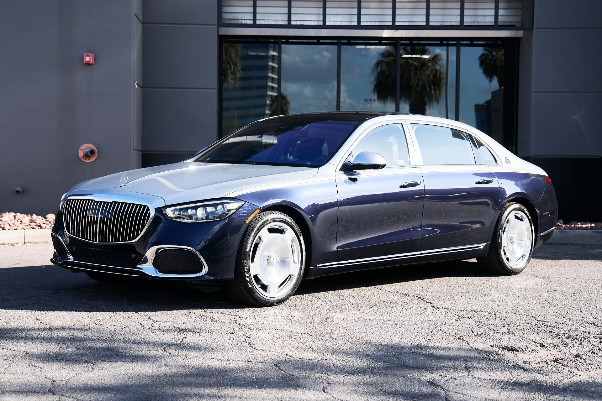 mph004_1358011729_Used_2025_Mercedes_Benz_S_Class_Maybach_S_580_1757004232_04f7650bfb