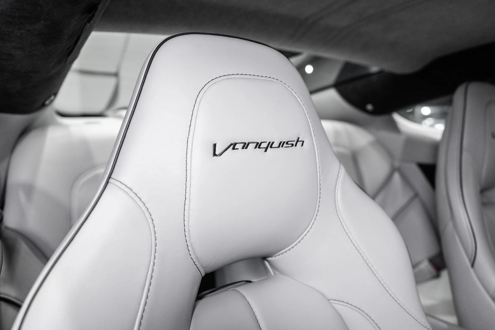 mph004_1367061131_Used_2016_Aston_Martin_Vanquish_V12_1770132200_93c1c48e3b