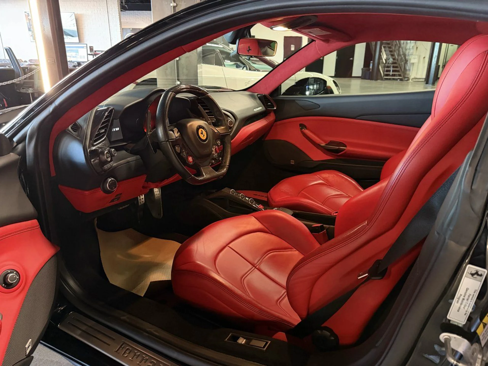 mph004_1372077409_ferrari_488_gtb_2018_1c06354cdb