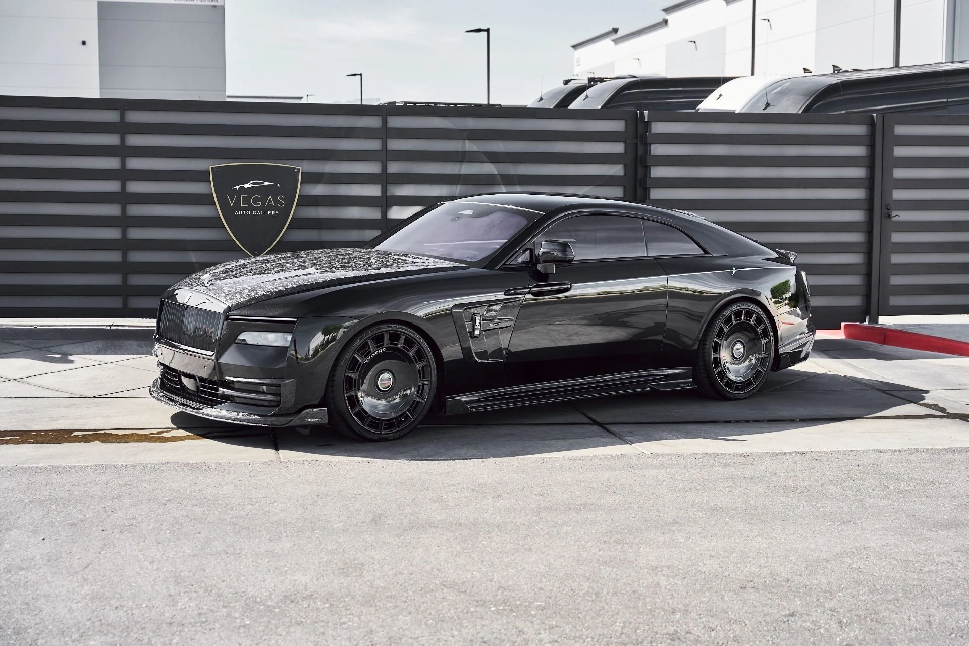 mph004_1372238522_Used_2025_Rolls_Royce_Spectre_Base_1773452434_3227e95b55