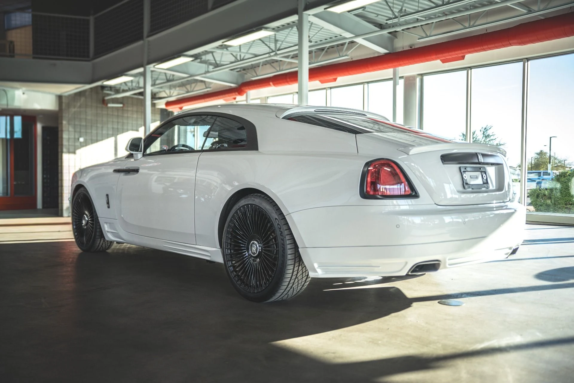 mph004_1376763012_Used_2016_Rolls_Royce_Wraith_1769478493_1d679c9b60