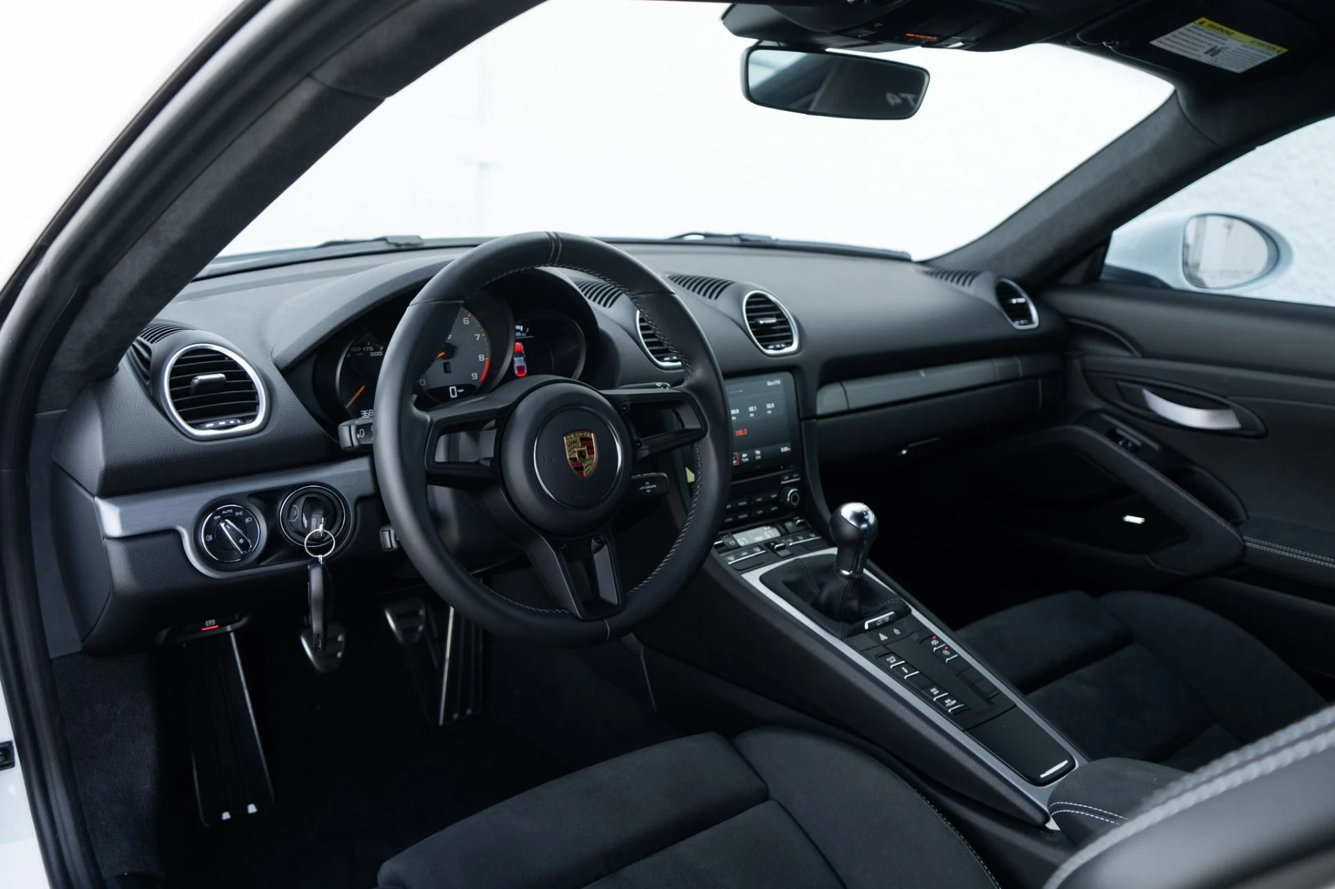 mph004_1381022614_Used_2022_Porsche_718_Cayman_GT_4_1773698266_62951d22bb