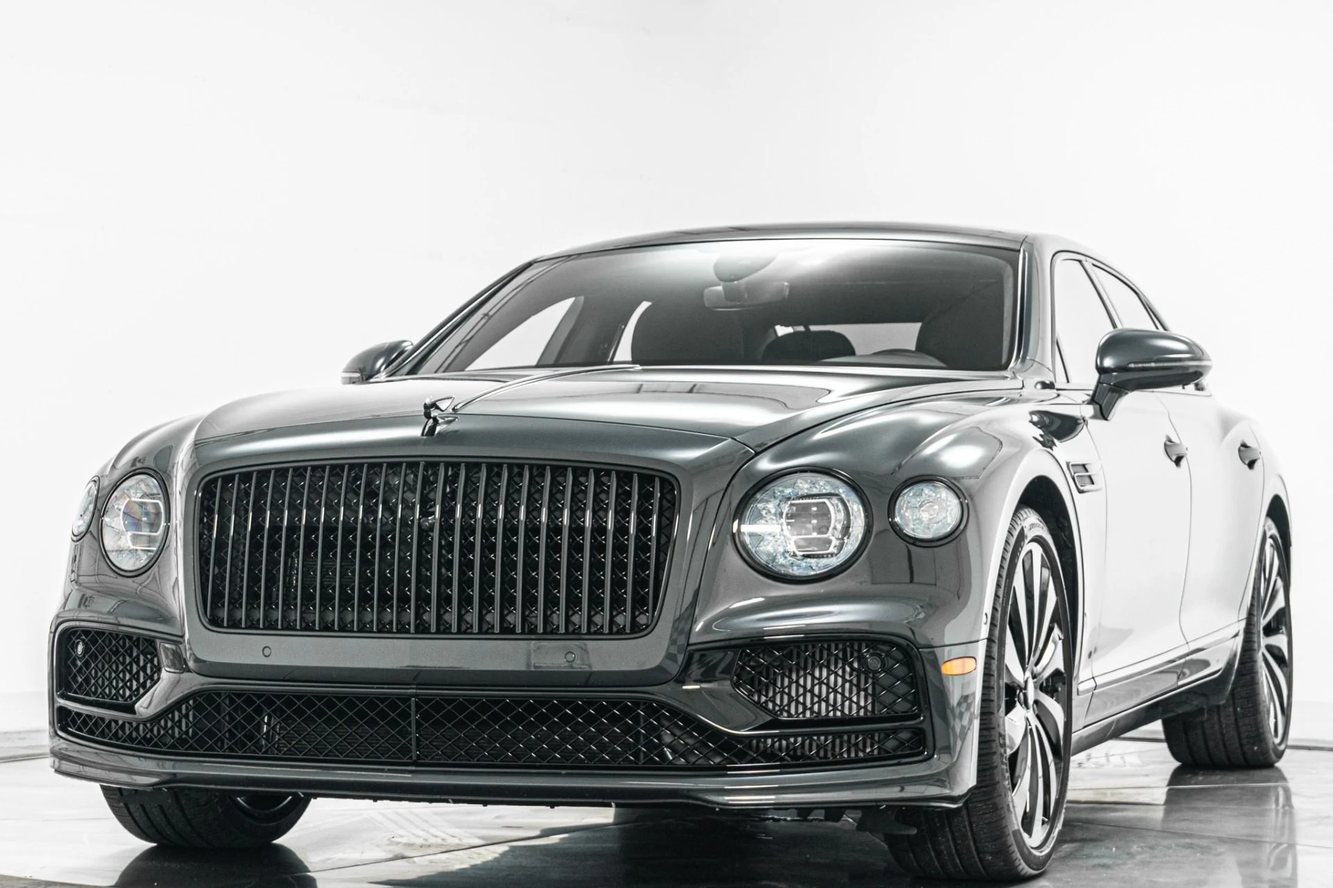 mph004_1381693284_Used_2024_Bentley_Flying_Spur_Edition_8_243_K_MSRP_Rotating_Display_Panoramic_Roof_1782501581_50e1a51b2e