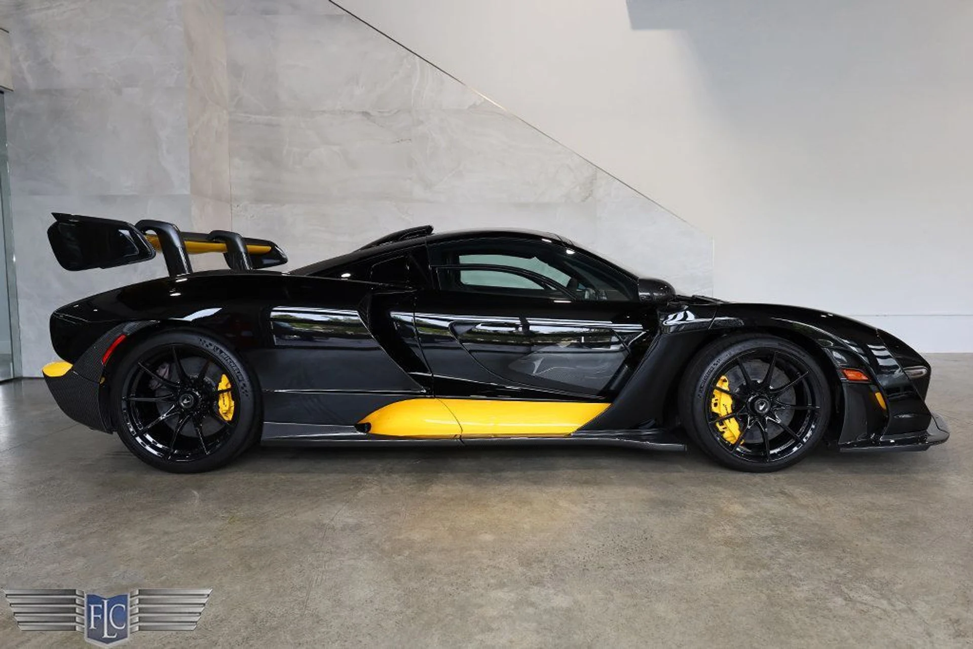 mph004_1389621870_used_2019_mclaren_senna_9689_22907327_5_1024_54e83c00aa