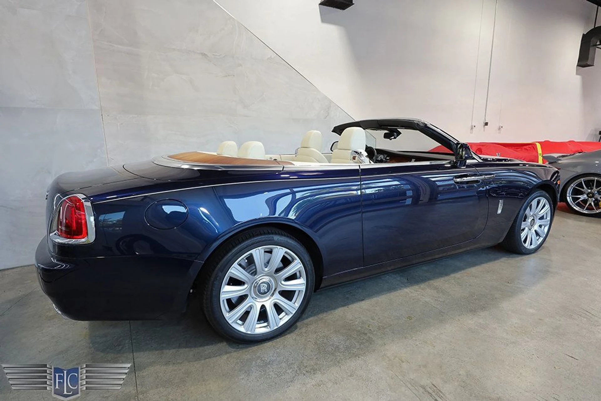 mph004_139140011_used_2016_rolls_royce_dawn_2drconvertible_9689_23037962_5_1024_c0d1e8b939