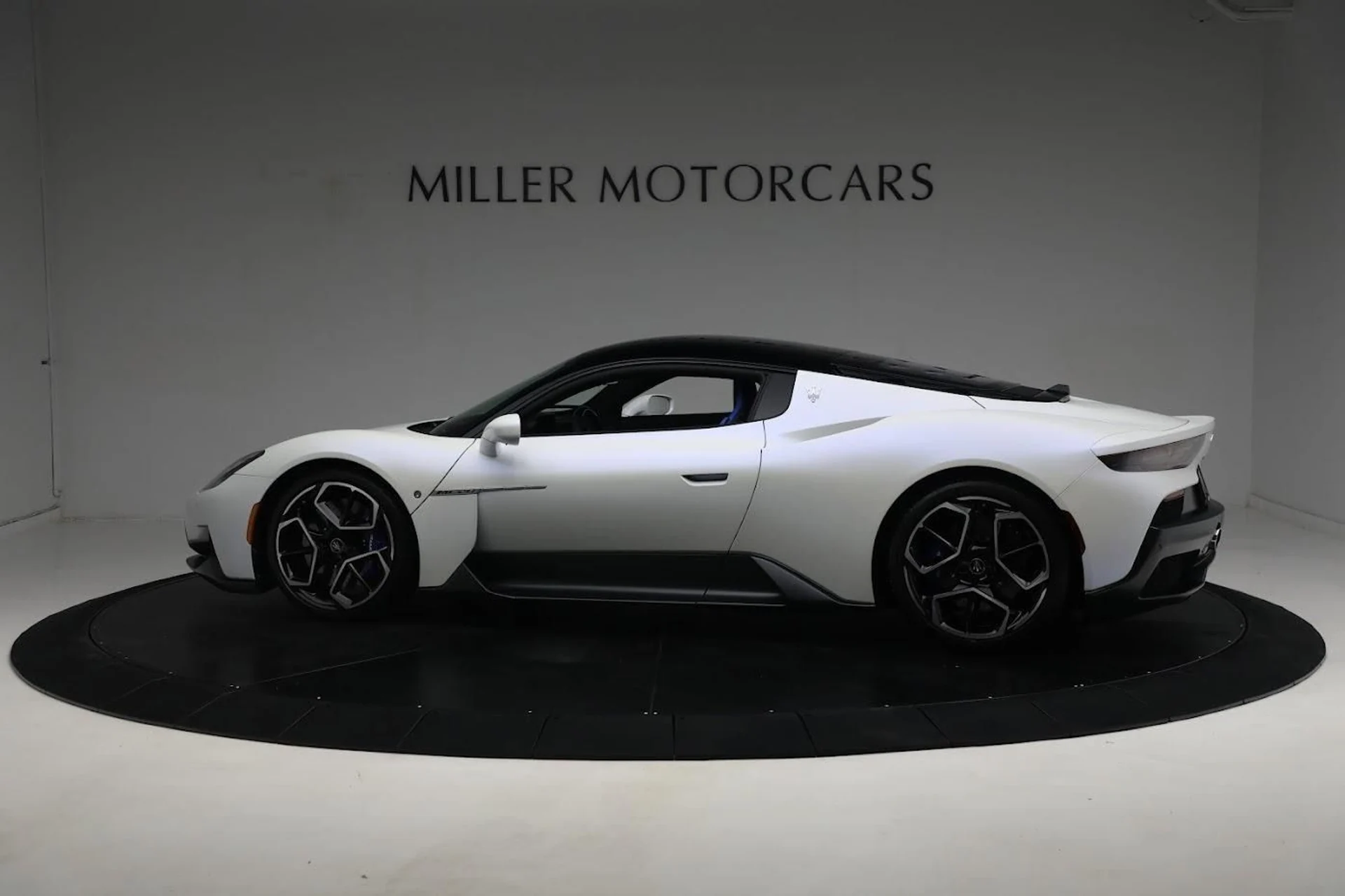 mph004_1394722975_Used_2022_Maserati_MC_20_bfd840e424