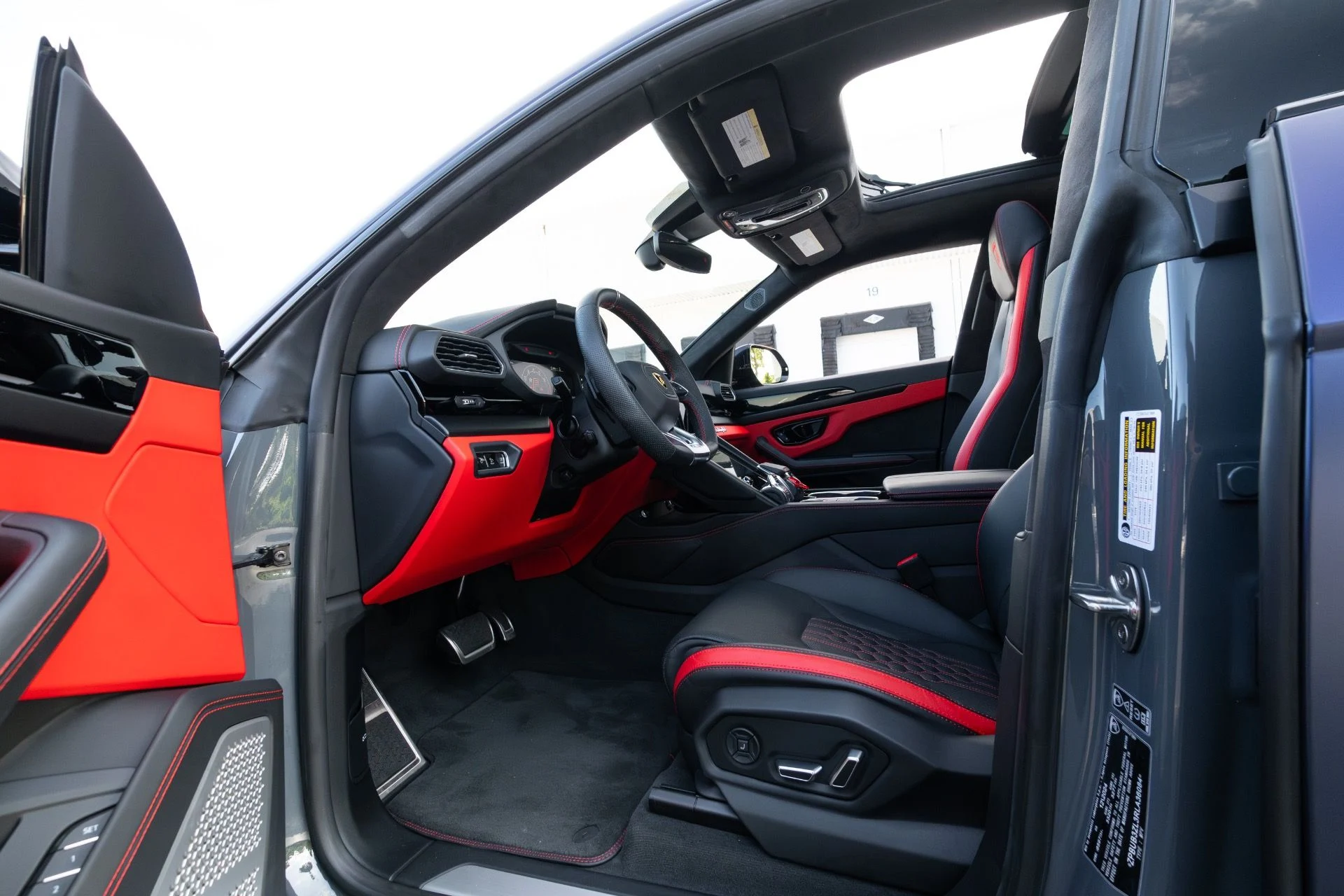 mph004_1395150629_Used_2024_Lamborghini_Urus_S_1781216022_55aa925026