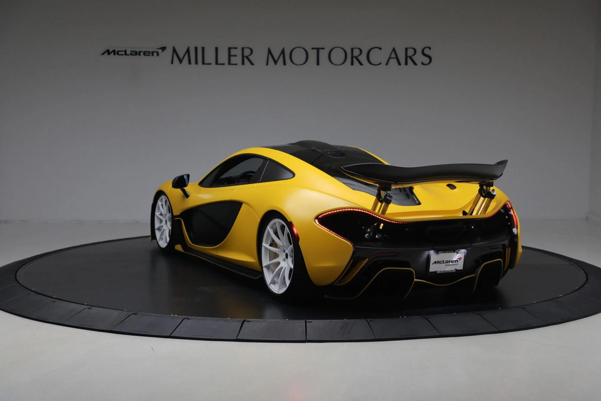 mph004_139962043_Used_2015_Mc_Laren_P1_4e06bd4382