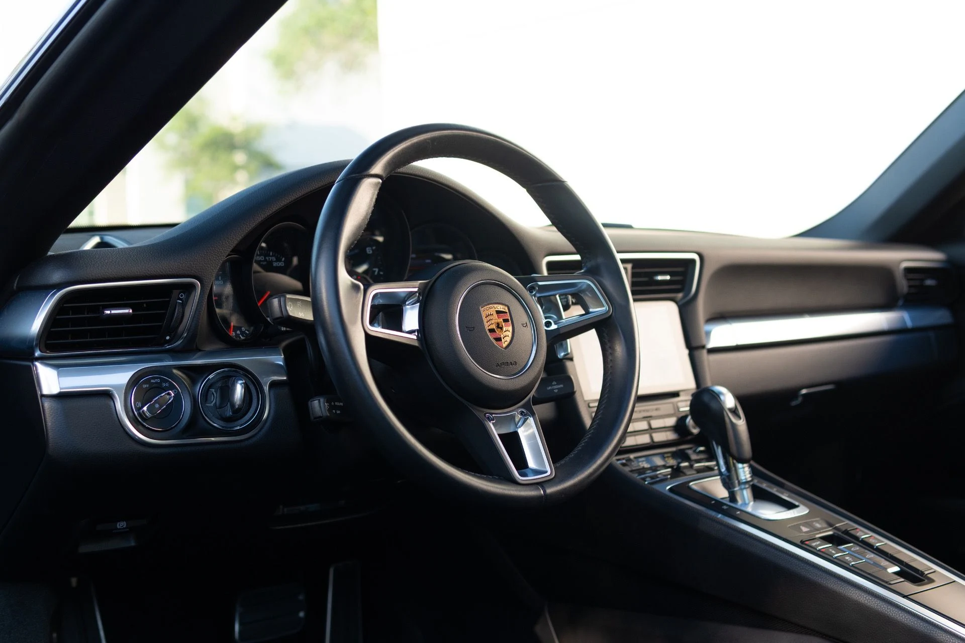 mph004_1417765320_Used_2017_Porsche_911_Carrera_1777686395_cc5532808c