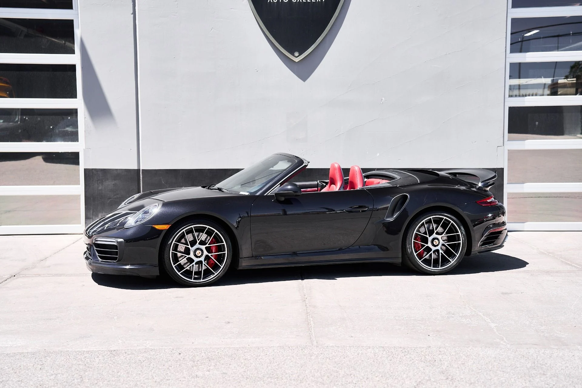 mph004_1428438018_Used_2019_Porsche_911_Turbo_1750270685_b1750cc56d