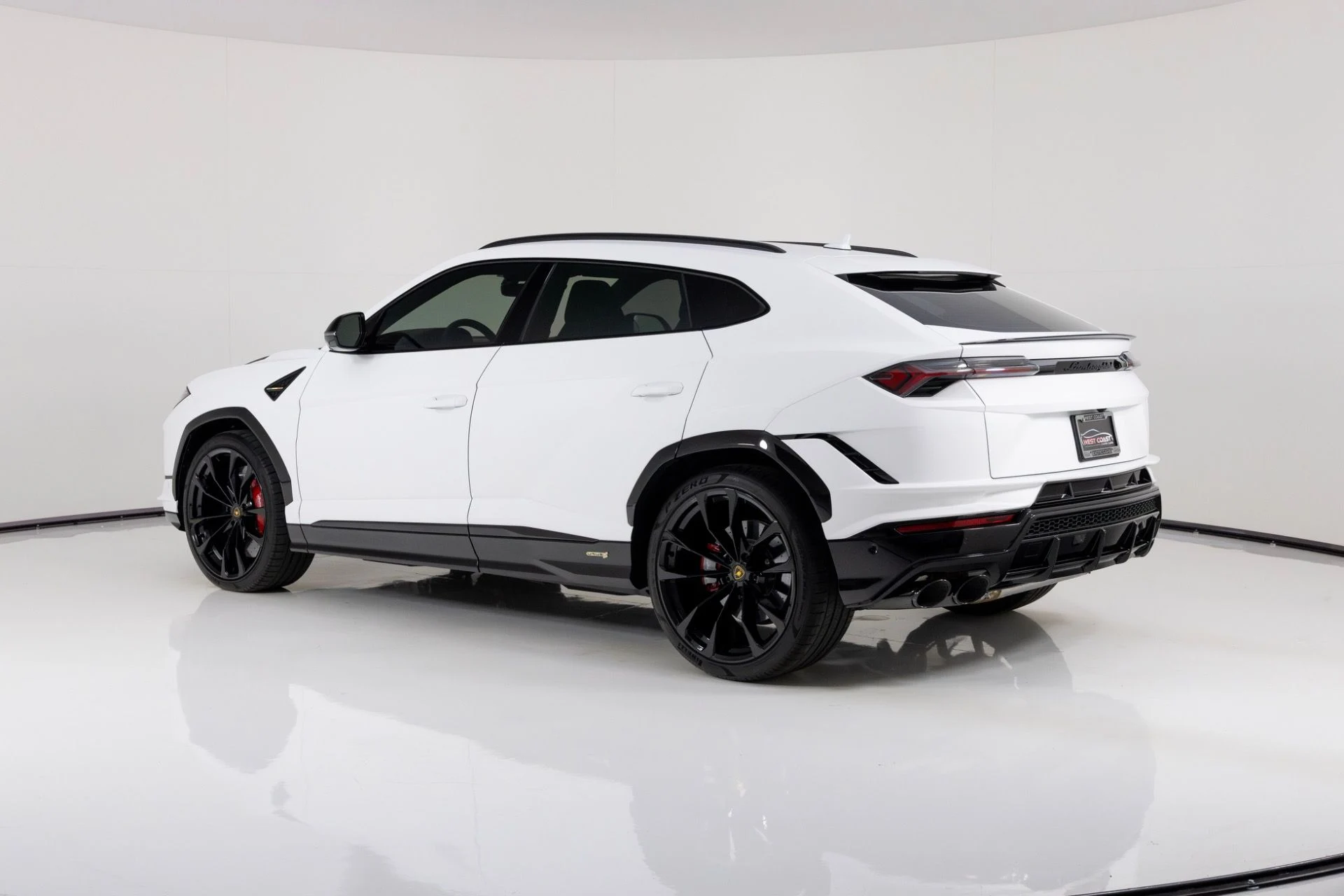 mph004_143057000_Used_2024_Lamborghini_Urus_S_1765302041_a5000a16a4