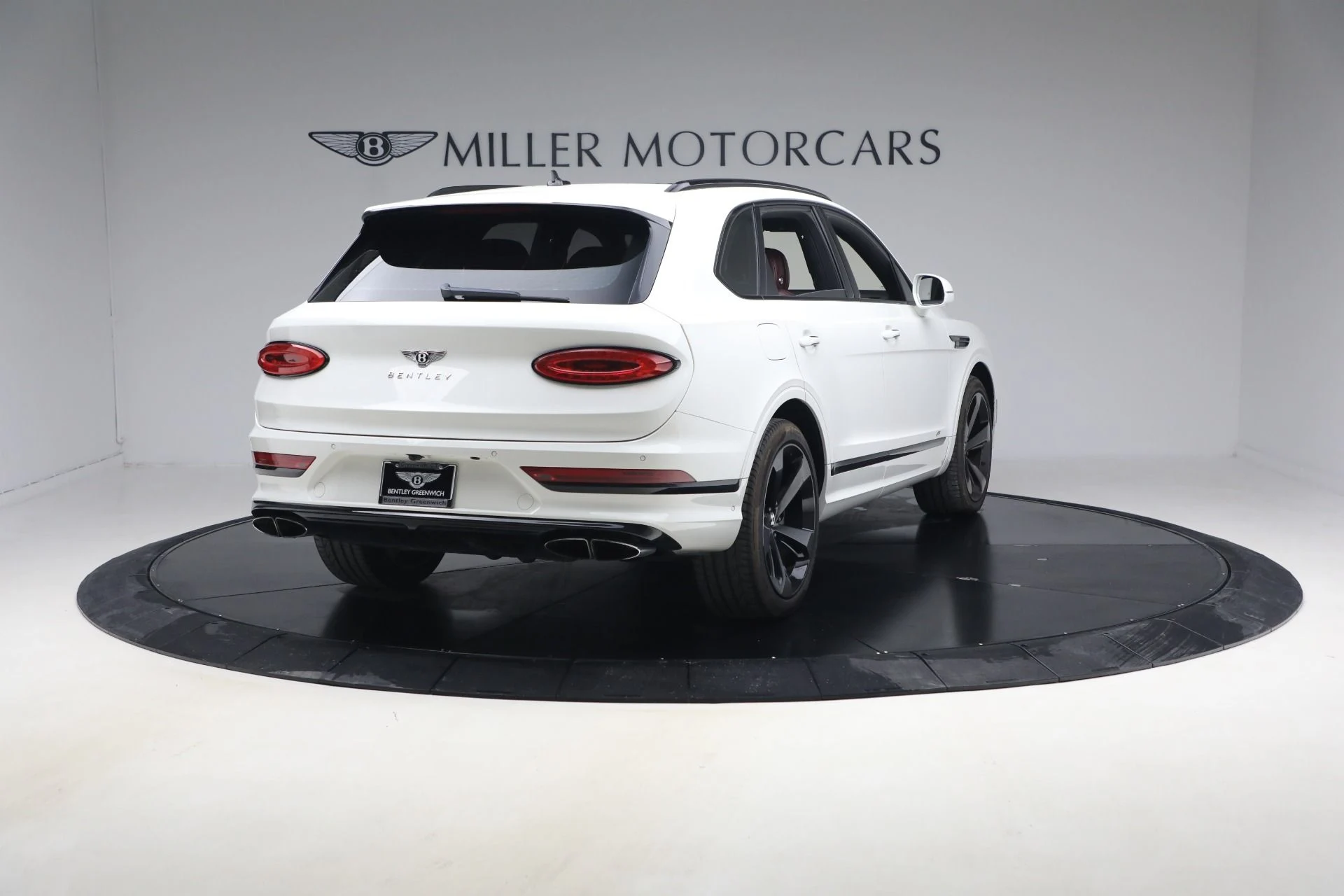 mph004_1442189749_Used_2021_Bentley_Bentayga_V8_1770336382_ef53d8f54c