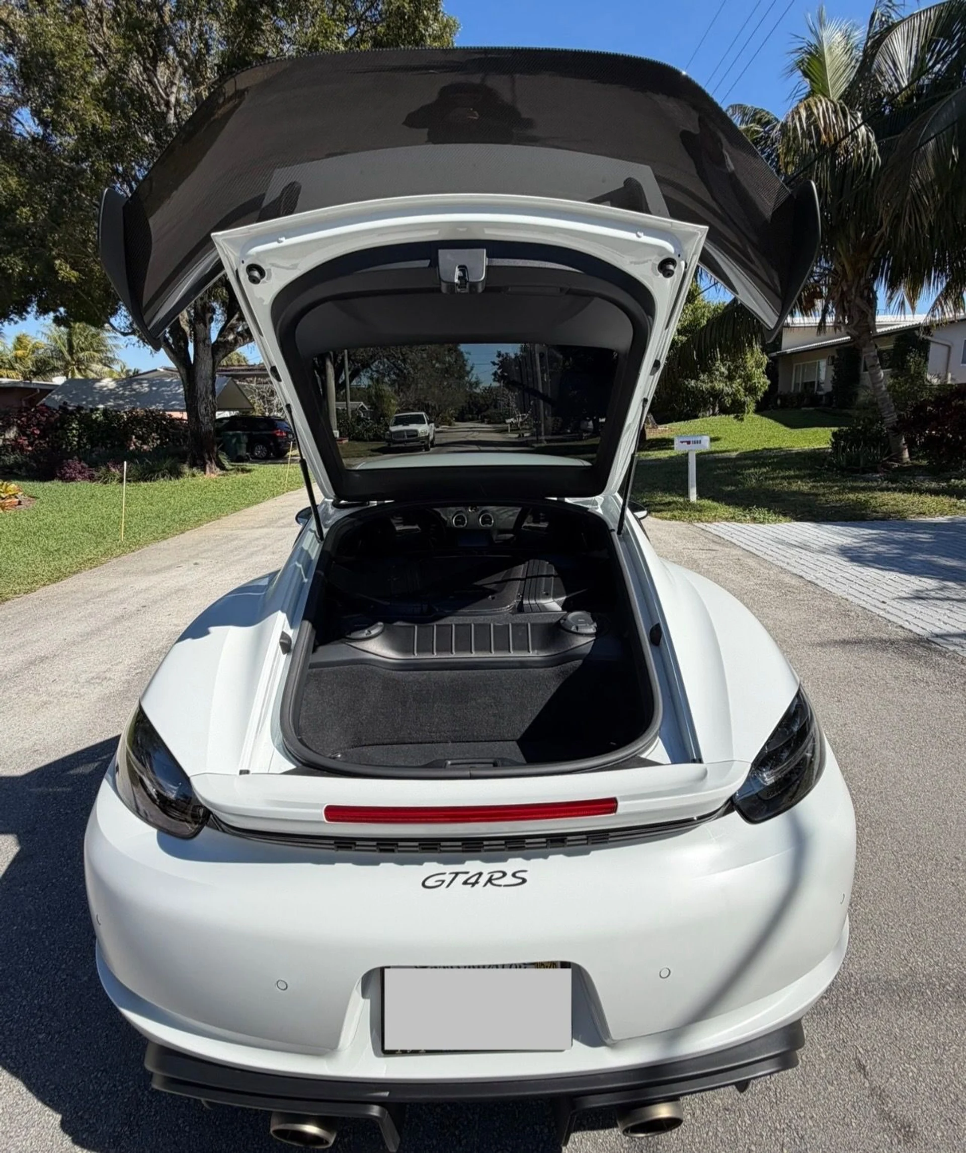 mph004_144270867_Used_2024_Porsche_718_Cayman_GT_4_RS_1770065011_9bea4d2991