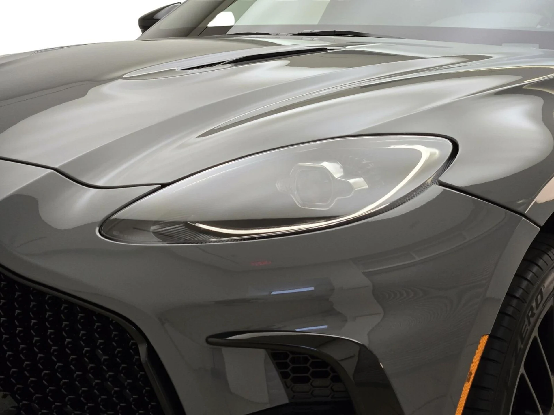 mph004_1444631956_New_2026_Aston_Martin_DBX_S_1776143658_88846de742