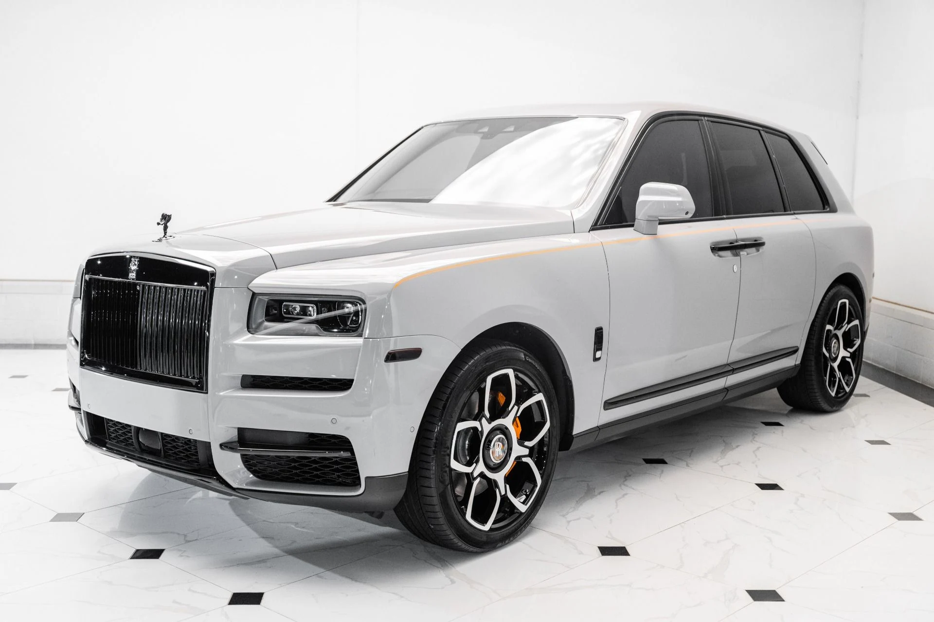mph004_1455125032_Used_2022_Rolls_Royce_Cullinan_1753976642_91c42570f3