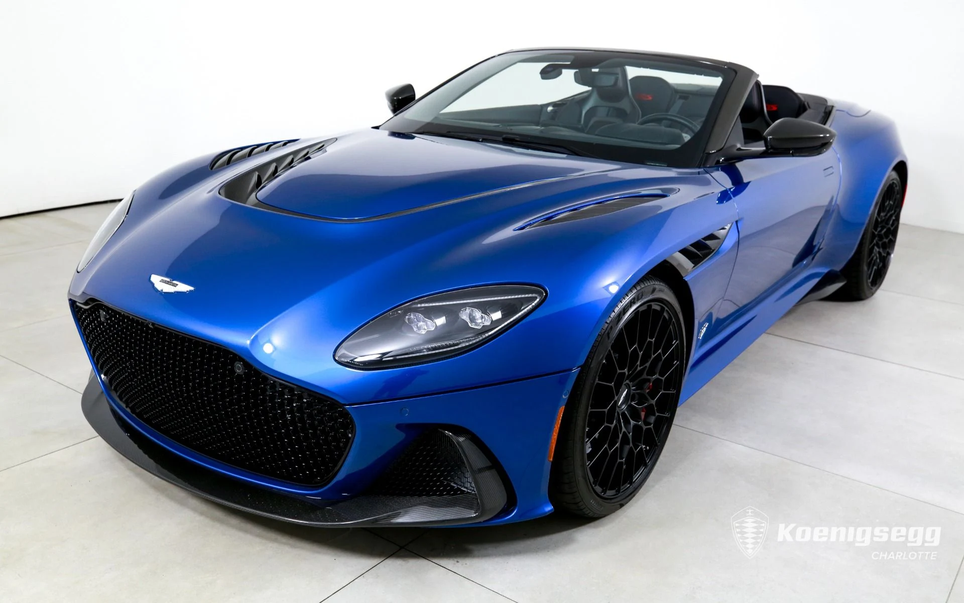 mph004_1457522614_Used_2023_Aston_Martin_DBS_Ultimate_1761053830_6e93a9f835