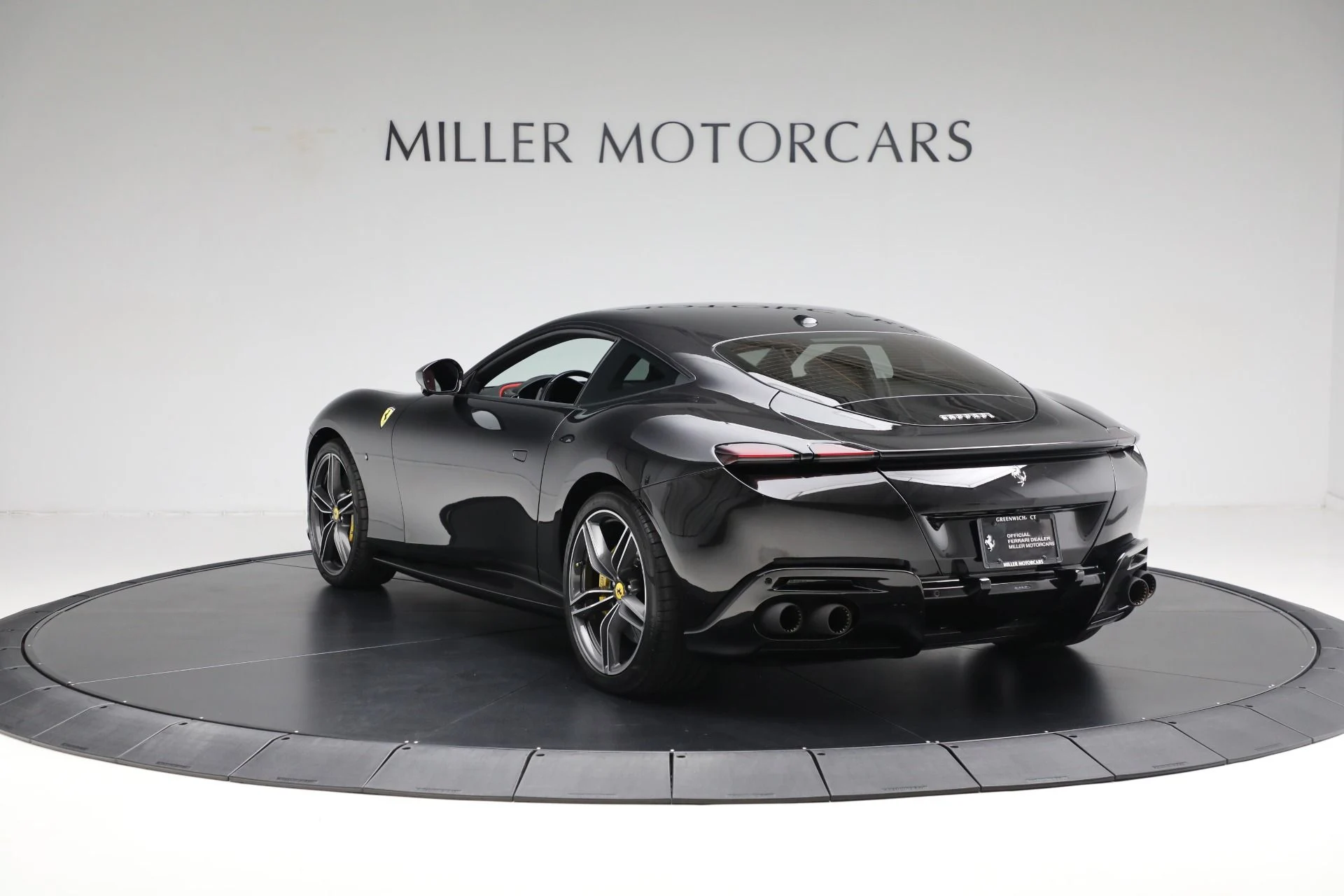 mph004_1466271747_Used_2022_Ferrari_Roma_1707749900_f8d3be32c6